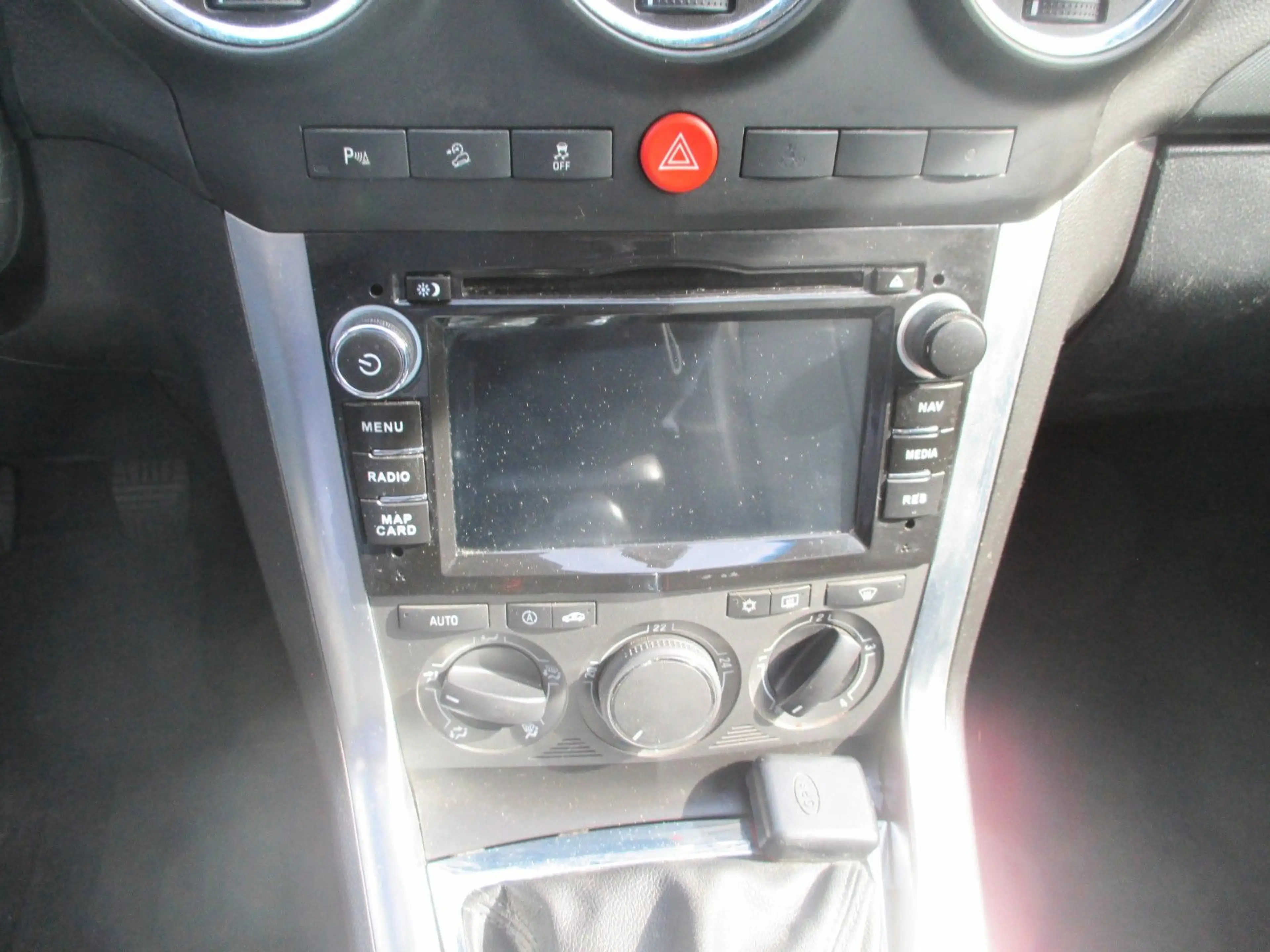 Opel Antara Design Edition 4x2 — photo 8