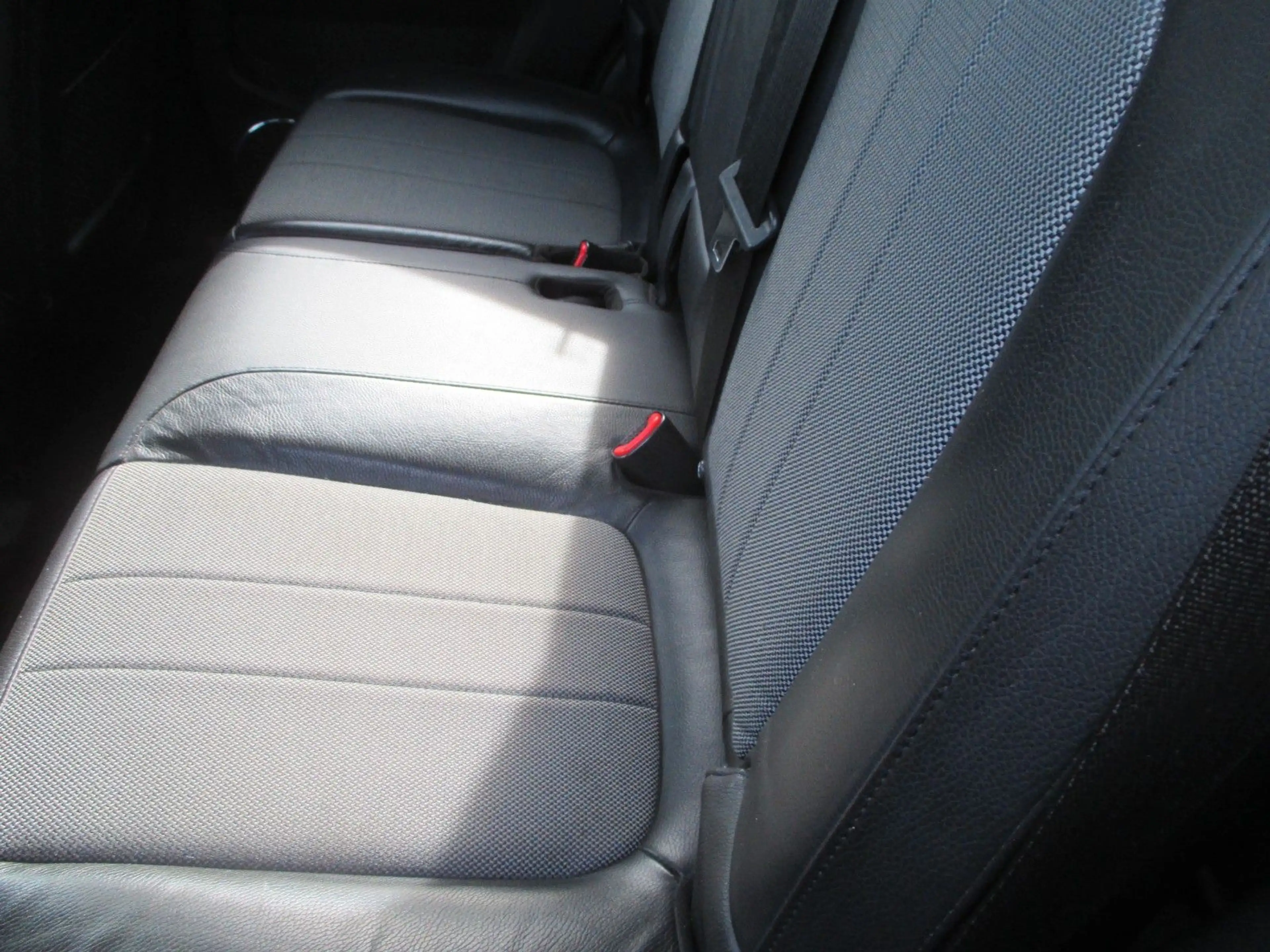 Opel Antara Design Edition 4x2 — photo 5