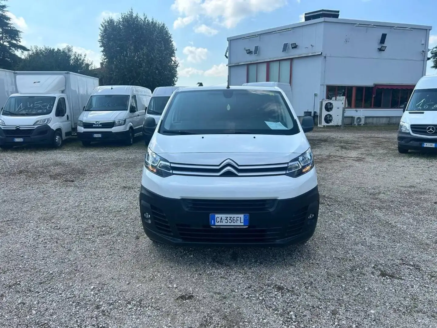 Citroen Jumpy M 1.5 Bluehdi Club S&S 120cv Wit - 2