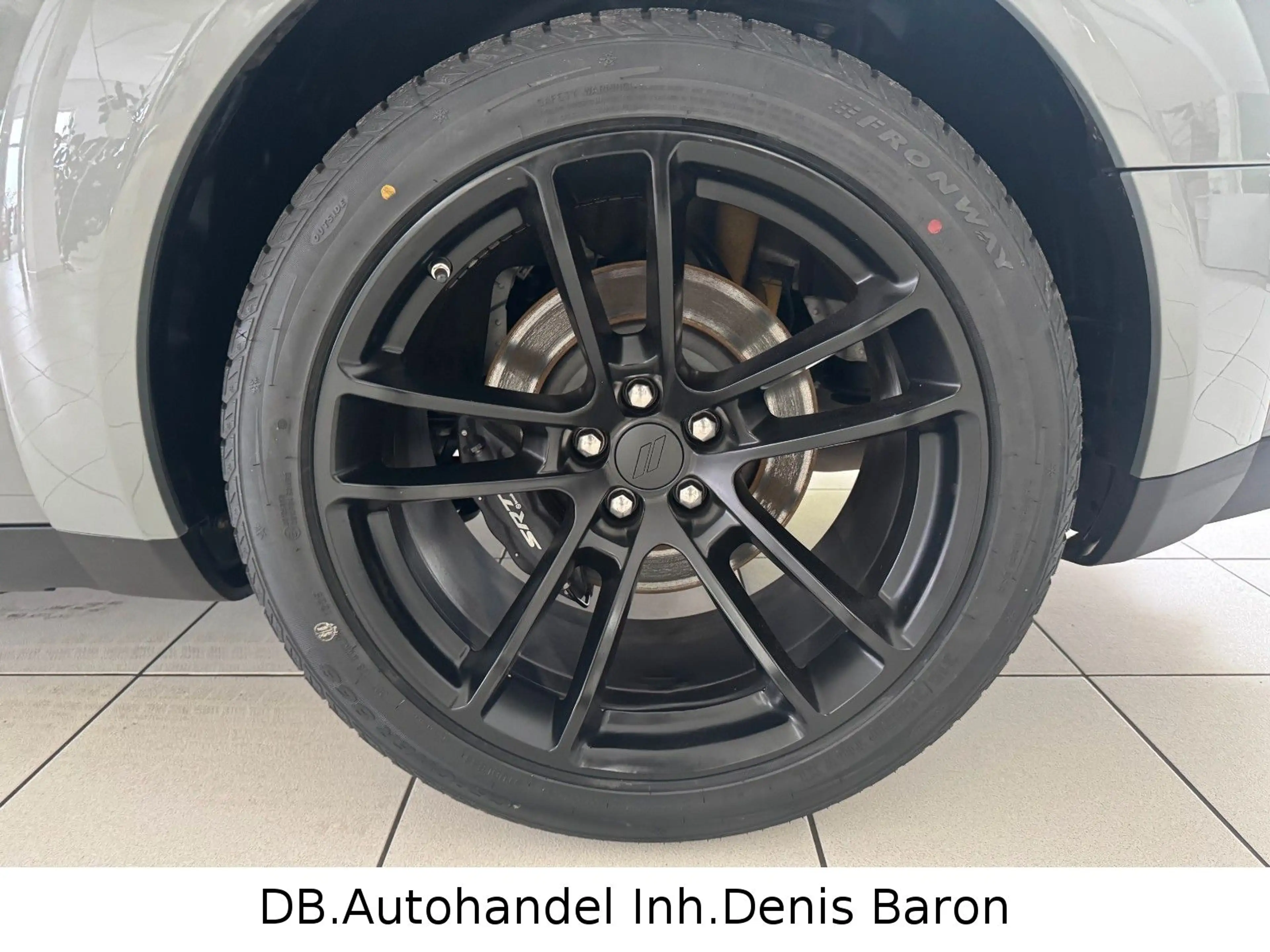 Dodge Challenger 6.4 V8 SRT Scat Pack Widebody — photo 14