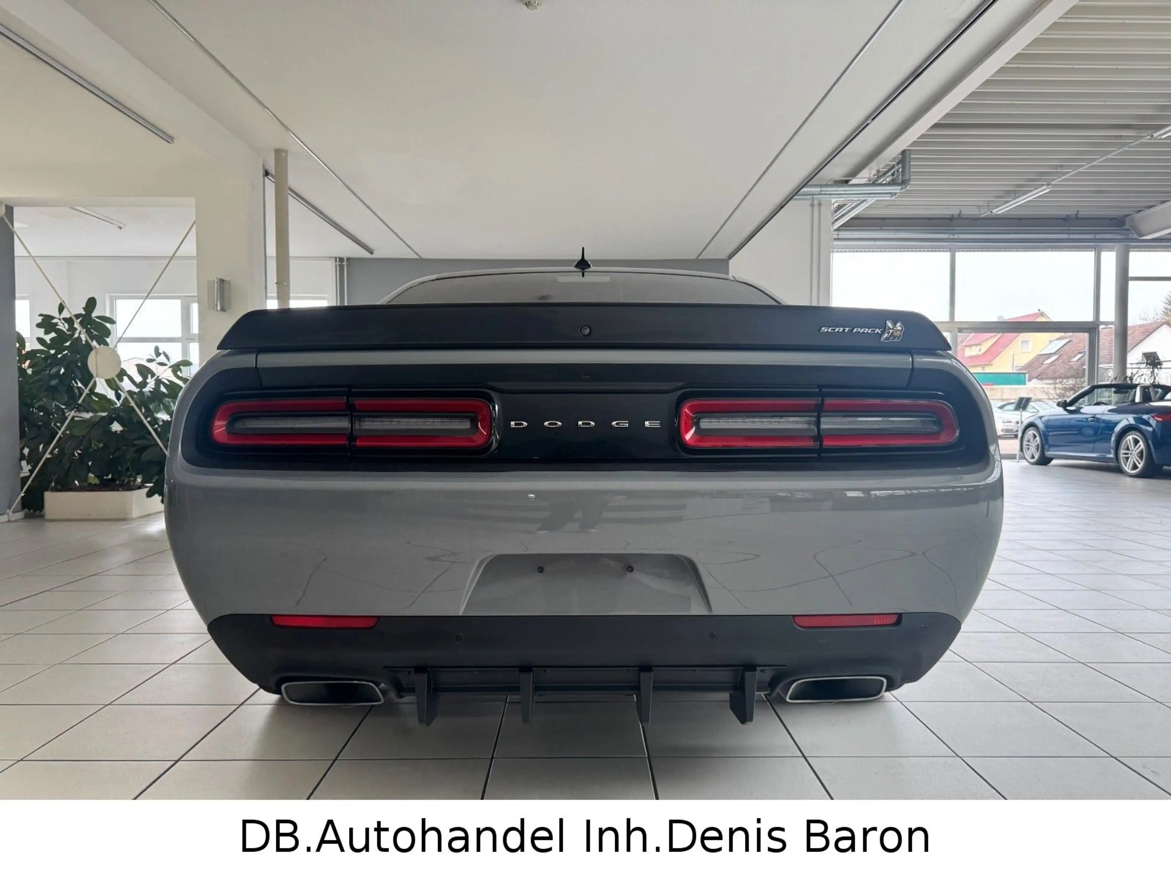 Dodge Challenger 6.4 V8 SRT Scat Pack Widebody — photo 6