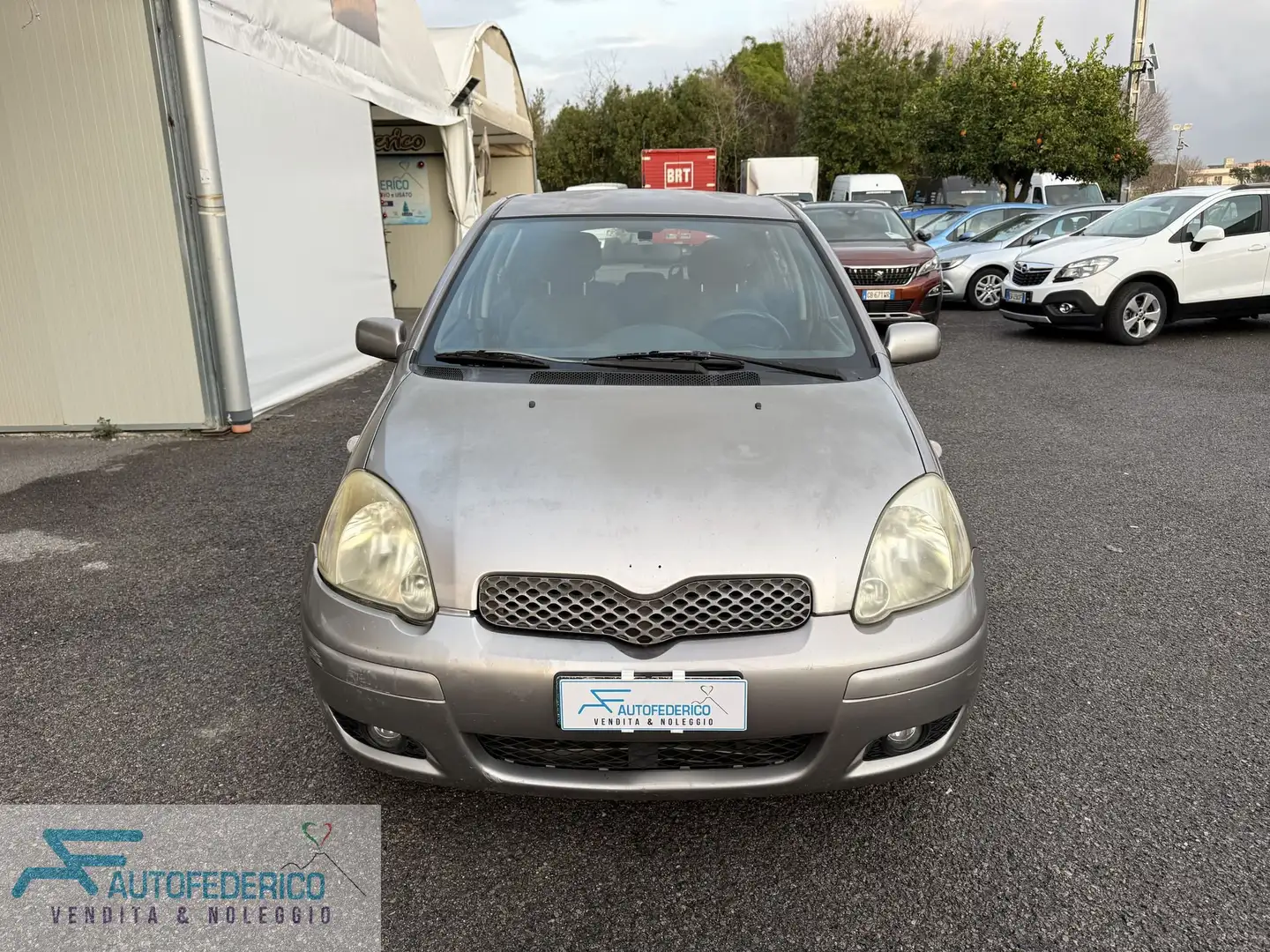 Toyota Yaris 1.4 tdi D-4D cat 5 porte Sol Grau - 2