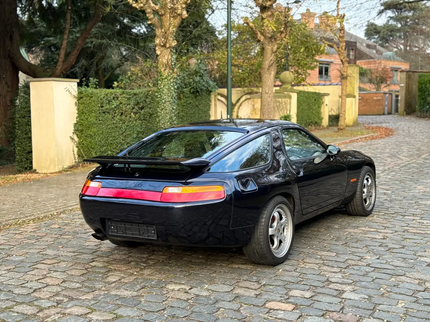 Porsche 928 Bleu - 1