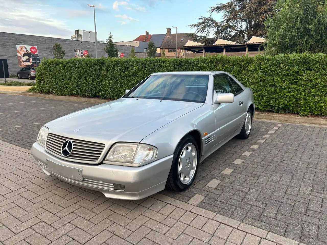Mercedes-Benz SL 280, foto 5