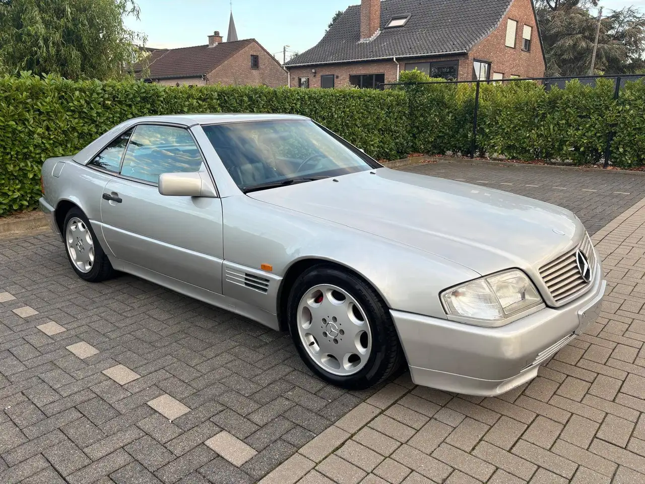 Mercedes-Benz SL 280, foto 6
