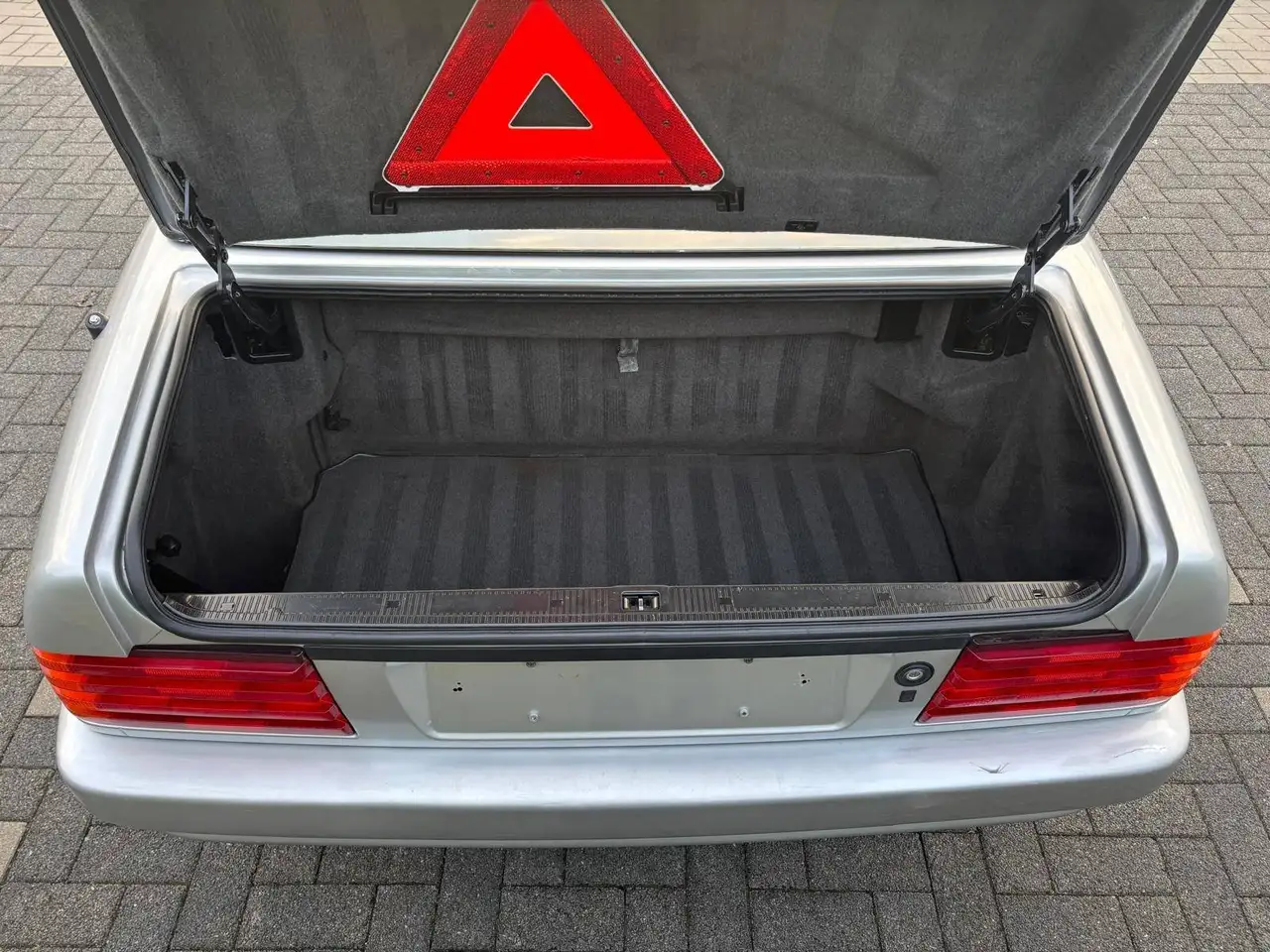 Mercedes-Benz SL 280, foto 11