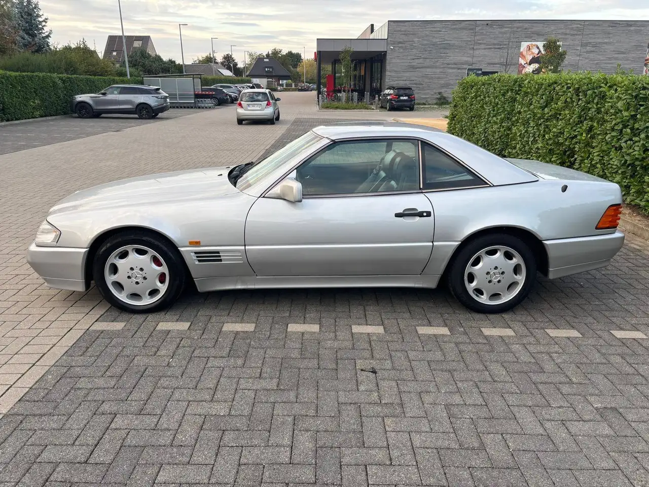 Mercedes-Benz SL 280, foto 7