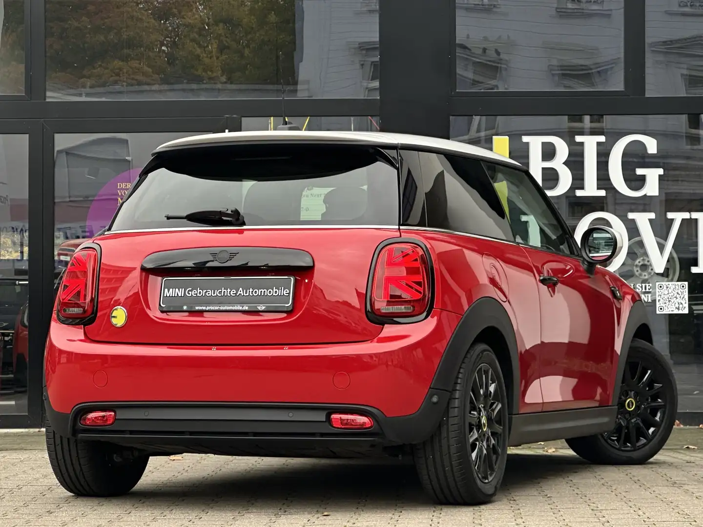 MINI Cooper SE LED PA RFK DA Navi H/K Pano HuD H/K Rood - 2
