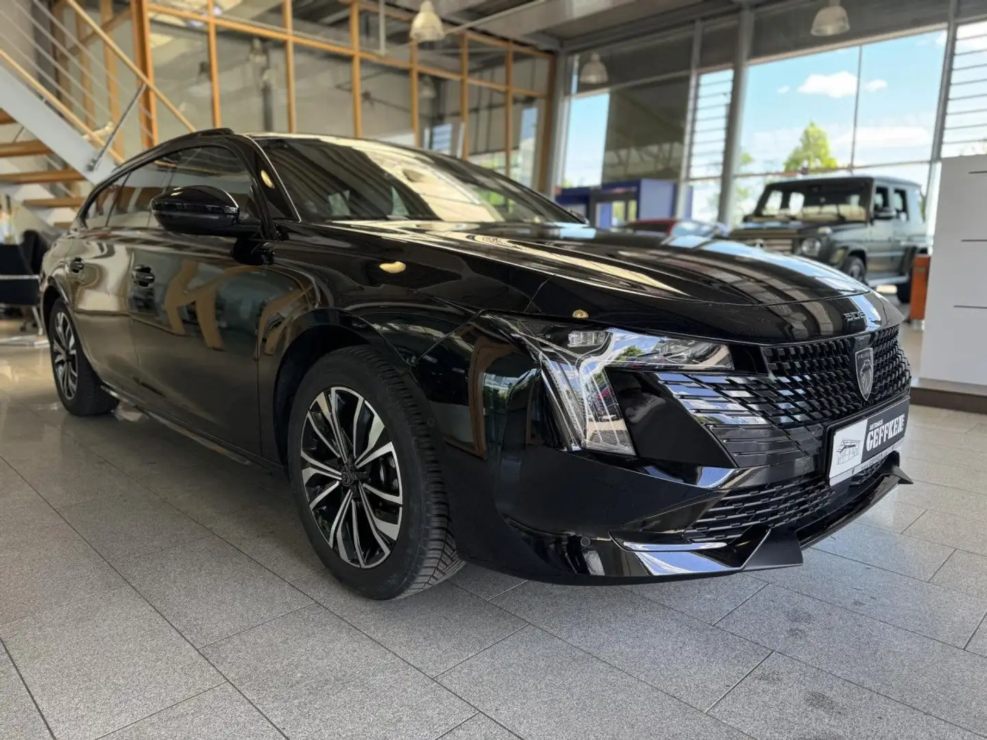 Peugeot 508 SW PureTech 130 EAT8 Allure Pack, ACC, Kamera! Schwarz - 2