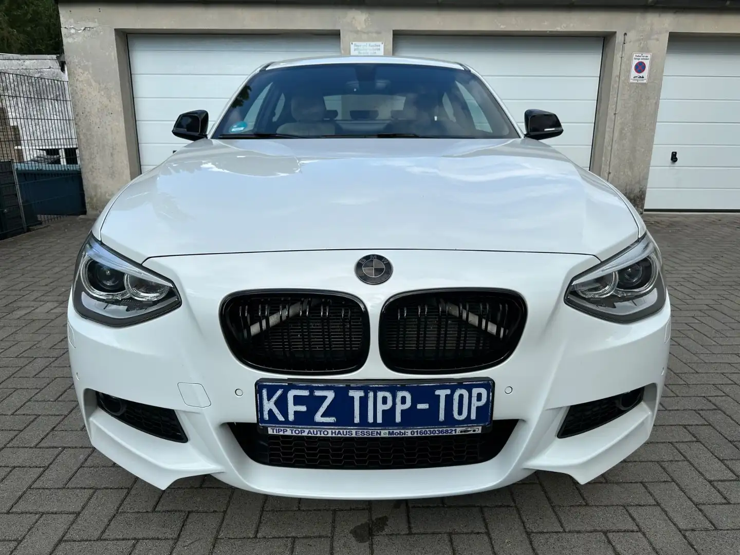 BMW 120 Baureihe /M-Paket/Automatik/klima/Leder/Navi White - 1