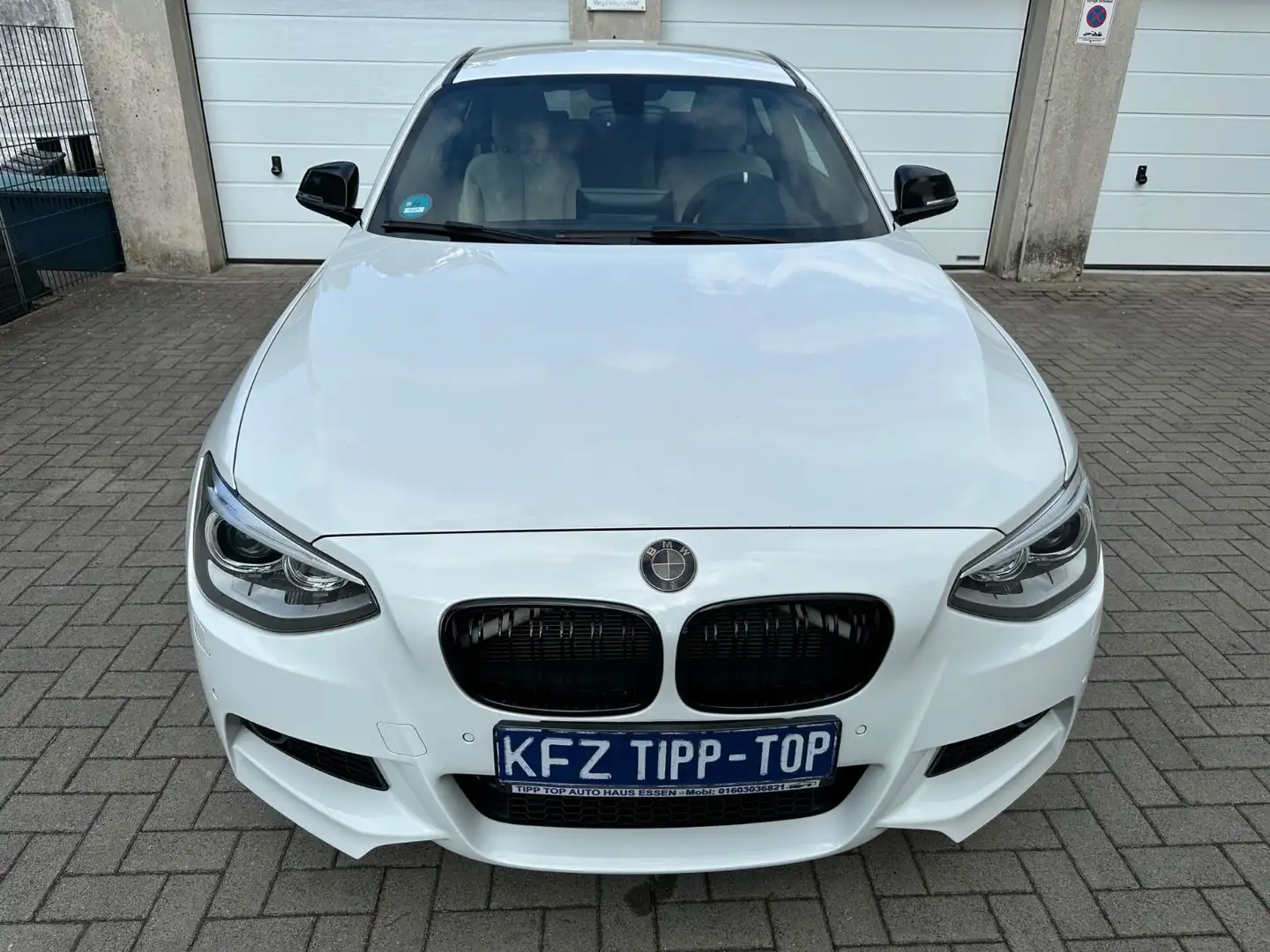 BMW 120 Baureihe /M-Paket/Automatik/klima/Leder/Navi White - 2