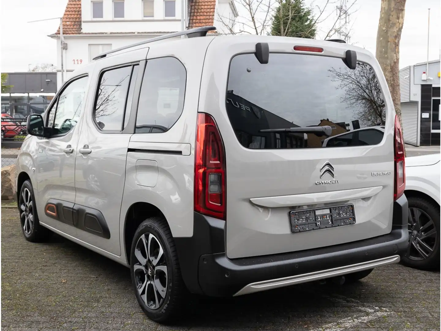Citroen Berlingo 1.2 M PT 110 SHINE PANO+HUD+CARPLAY+AHK Beige - 2