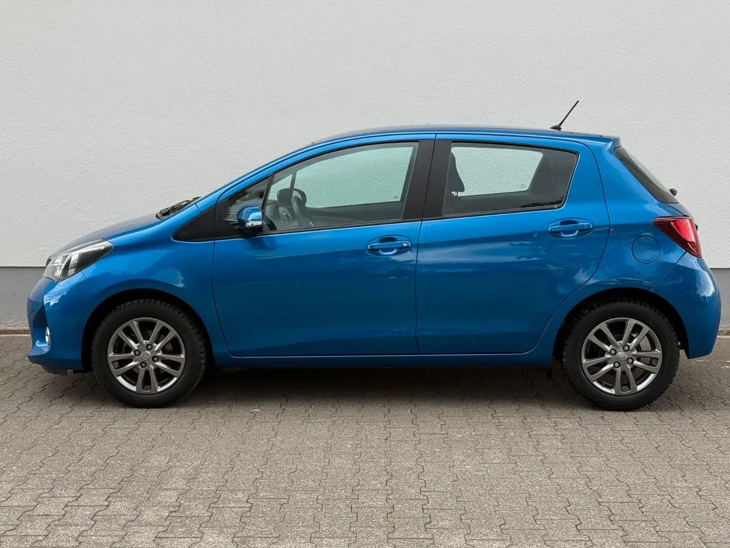 Toyota Yaris Comfort, Rückfahrkamera, LM-Räder Bleu - 2
