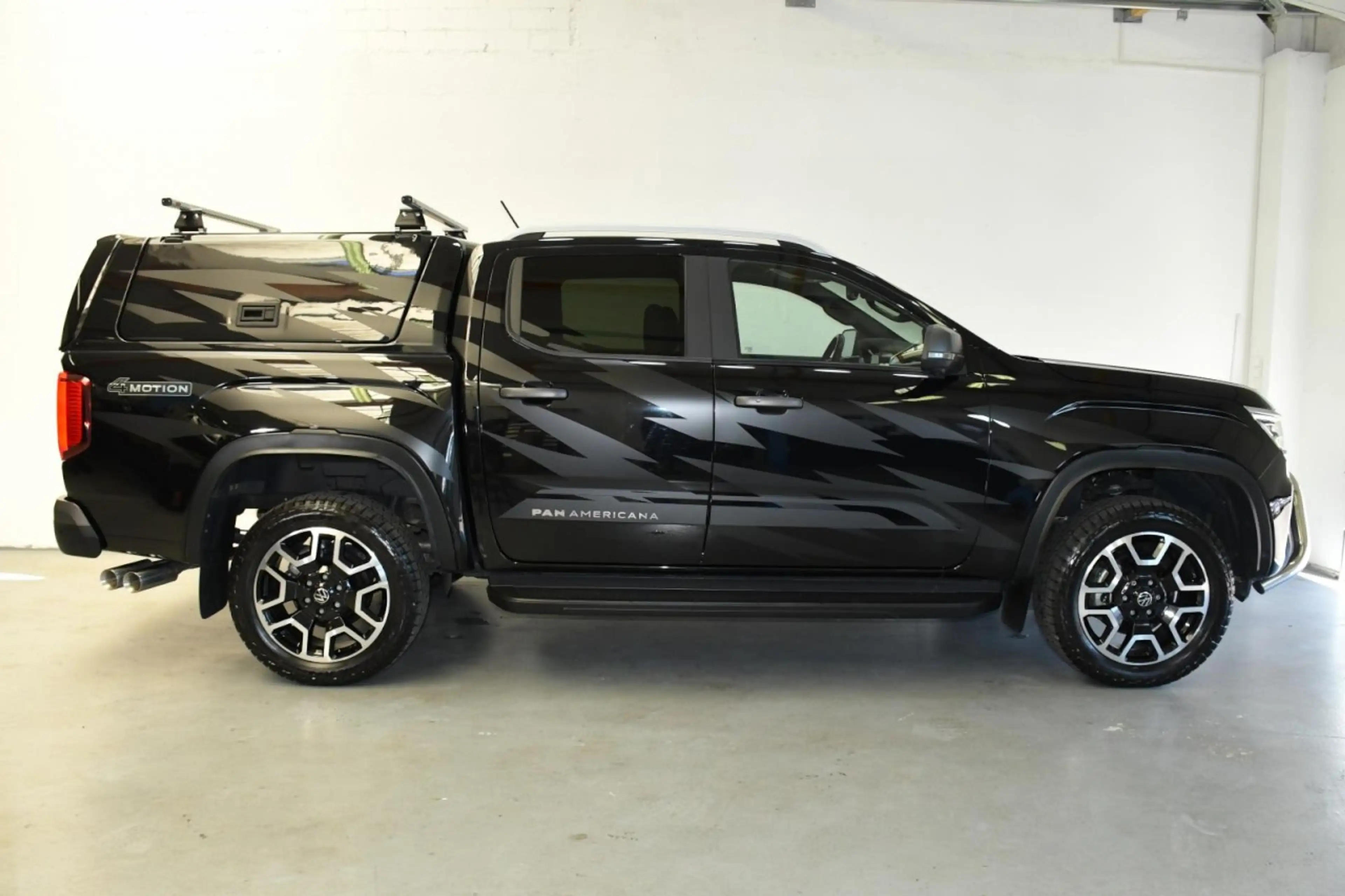 Volkswagen Amarok V6 AWD PA*DK*HARDT*ACC*H&K*LK.HZ*360*APP* Klima — photo 5