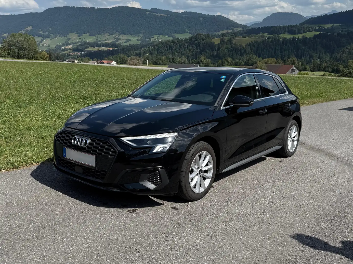 Audi A3 A3 SB 30 TFSI S-line S-line Schwarz - 1