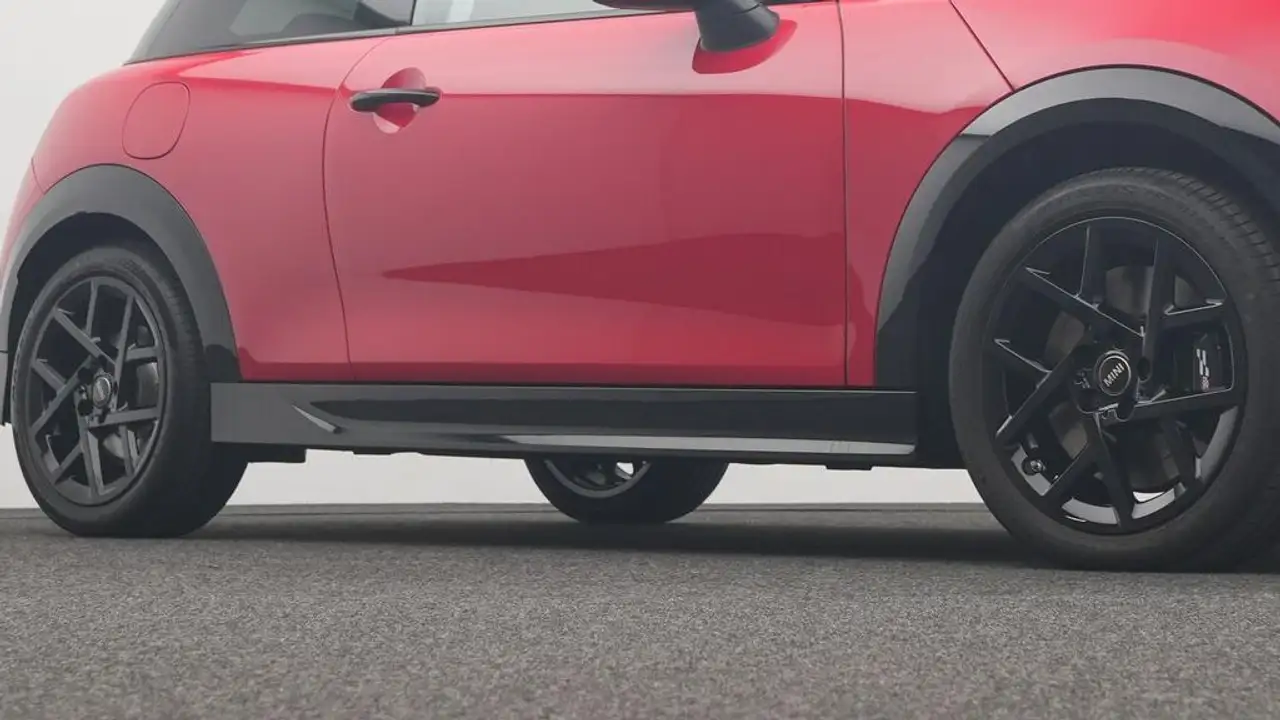 MINI Cooper S John Cooper Works Trim 18
