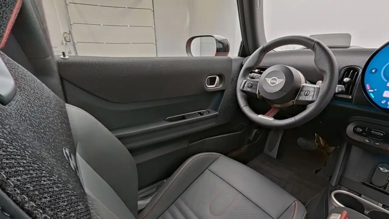 MINI Cooper S John Cooper Works Trim 22