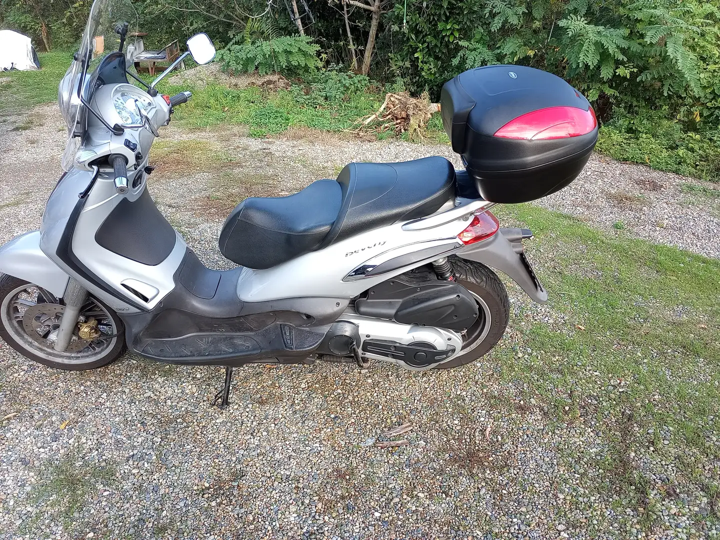 Piaggio Beverly 500 Plateado - 1