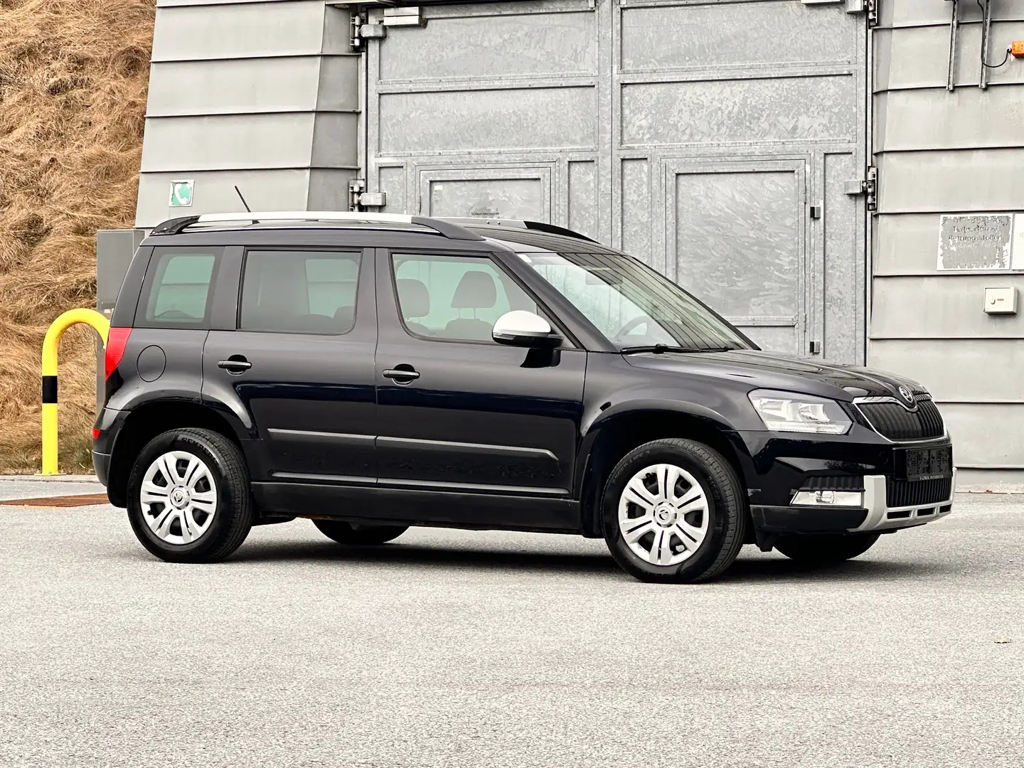 Skoda Yeti Active Outdoor 4x4 / Euro 5 / Klima / Allrad Schwarz - 2