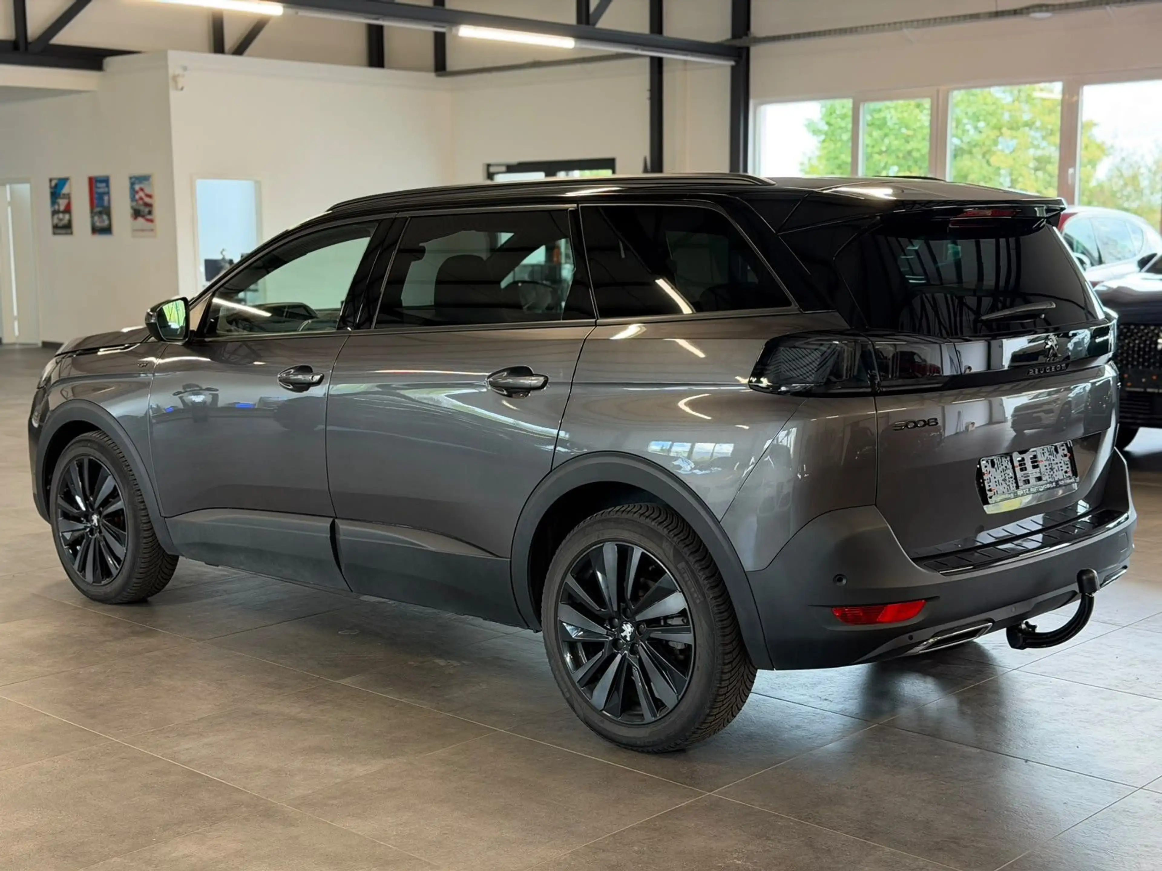 Peugeot 5008 Hybrid 136 GT PANO+ACC+KAM+LED+TOT.W+7SITZE — photo 4