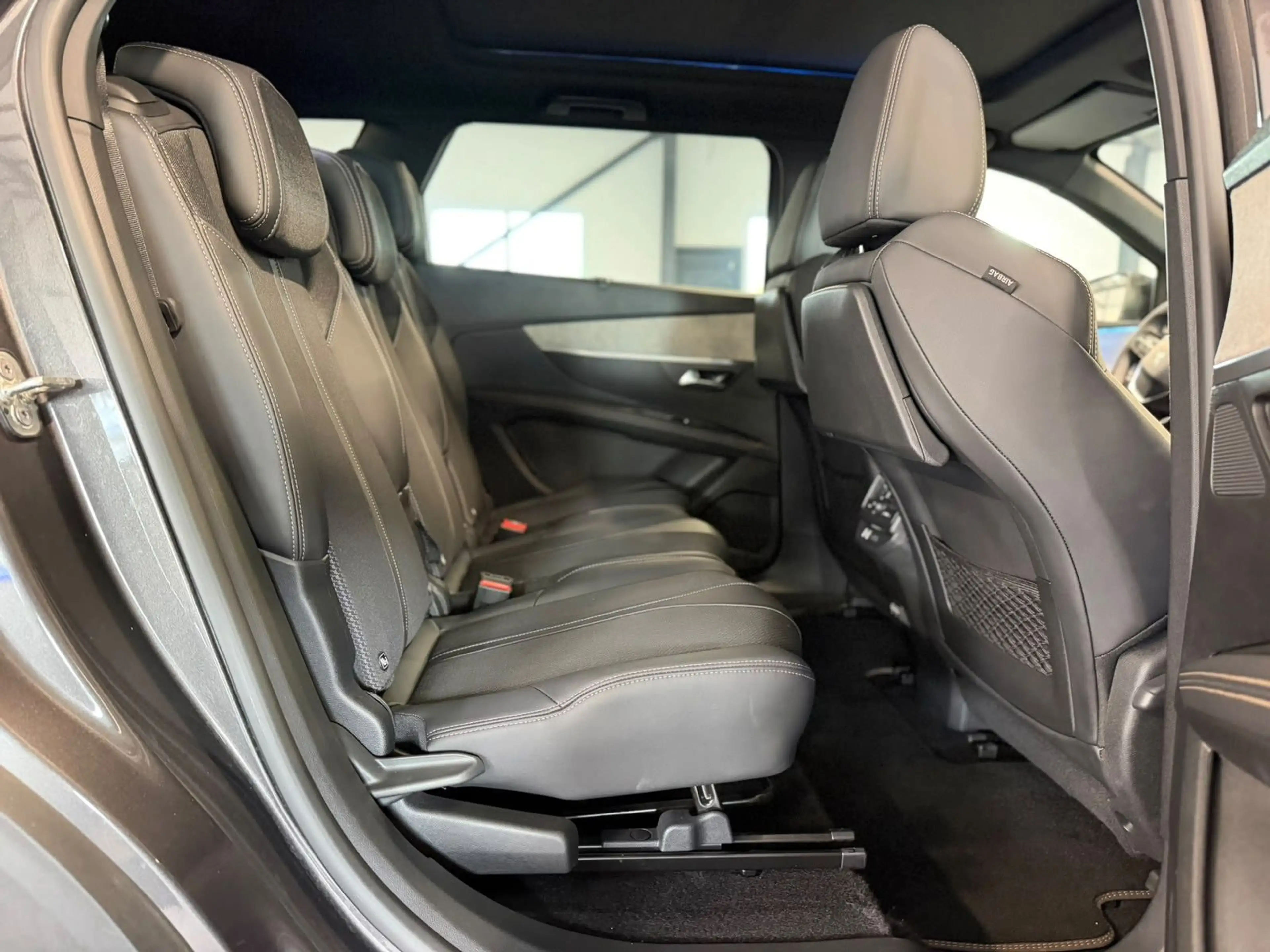 Peugeot 5008 Hybrid 136 GT PANO+ACC+KAM+LED+TOT.W+7SITZE — photo 15