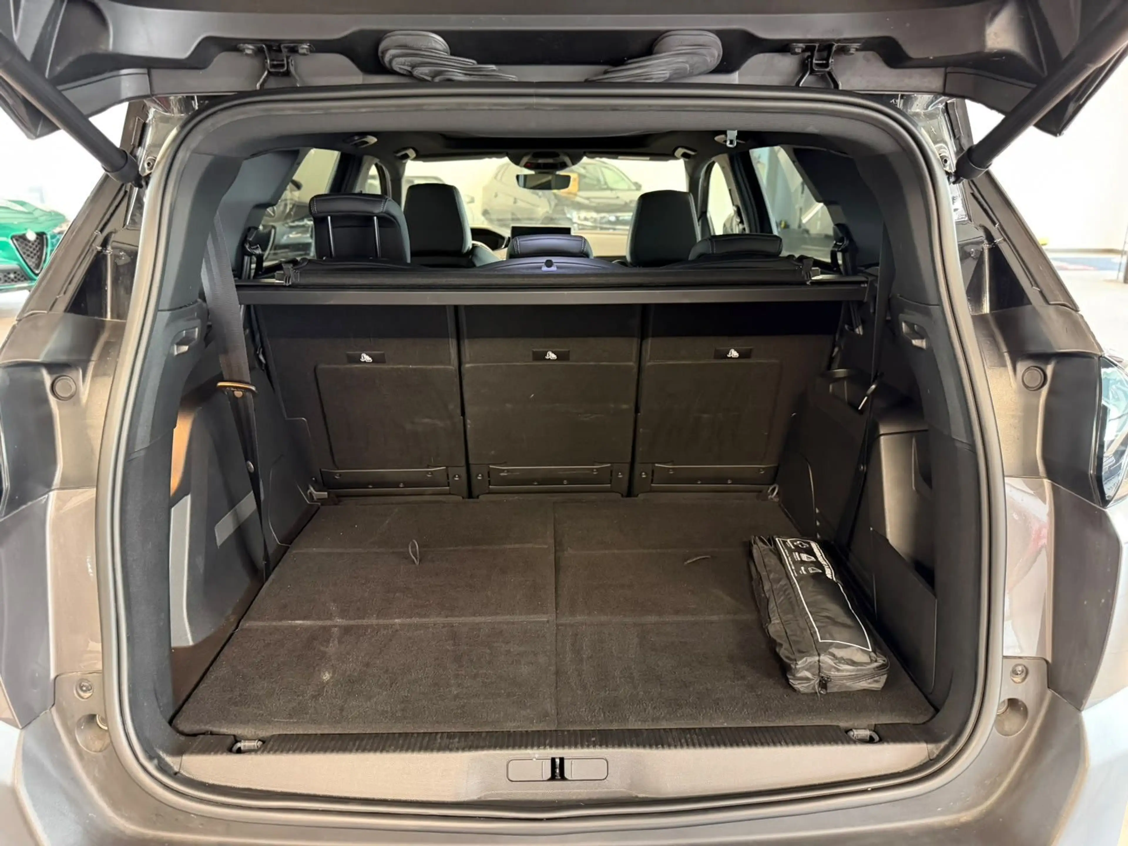 Peugeot 5008 Hybrid 136 GT PANO+ACC+KAM+LED+TOT.W+7SITZE — photo 13