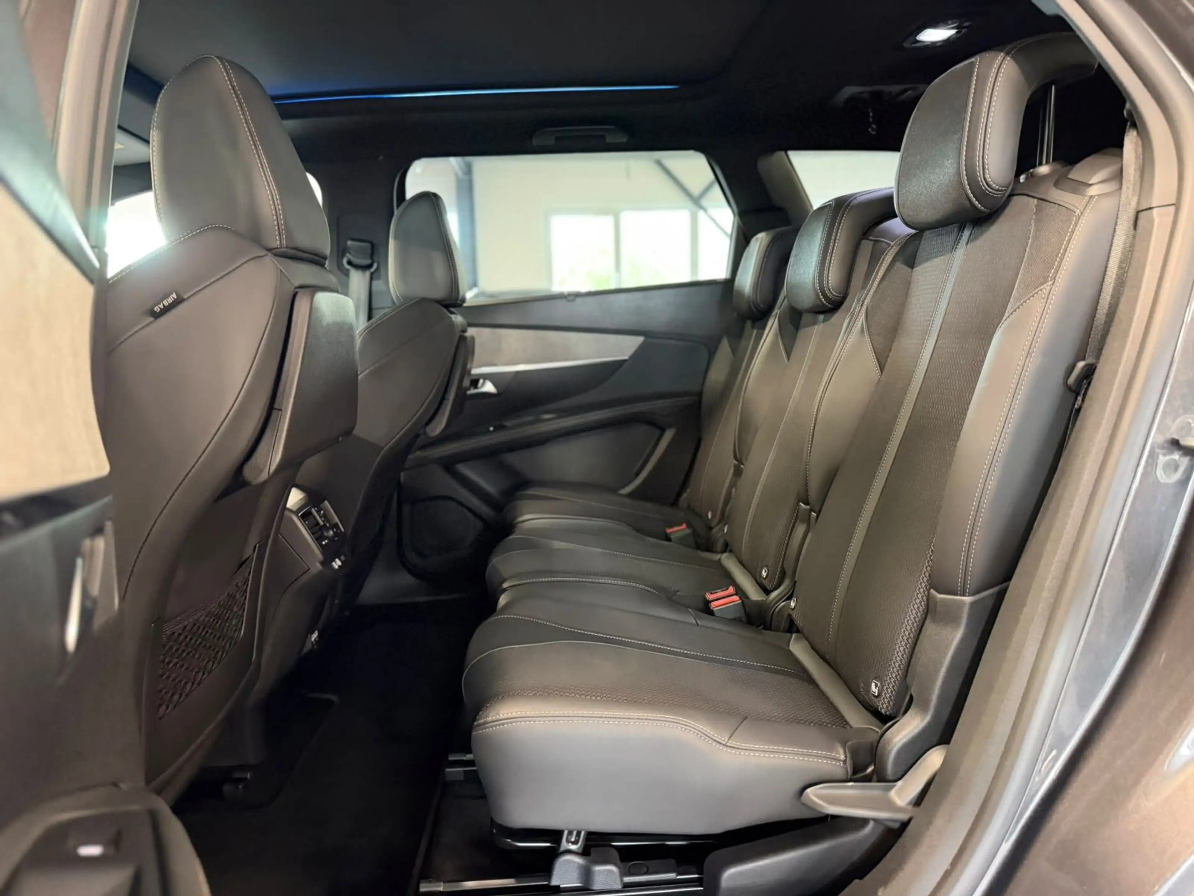 Peugeot 5008 Hybrid 136 GT PANO+ACC+KAM+LED+TOT.W+7SITZE — photo 12
