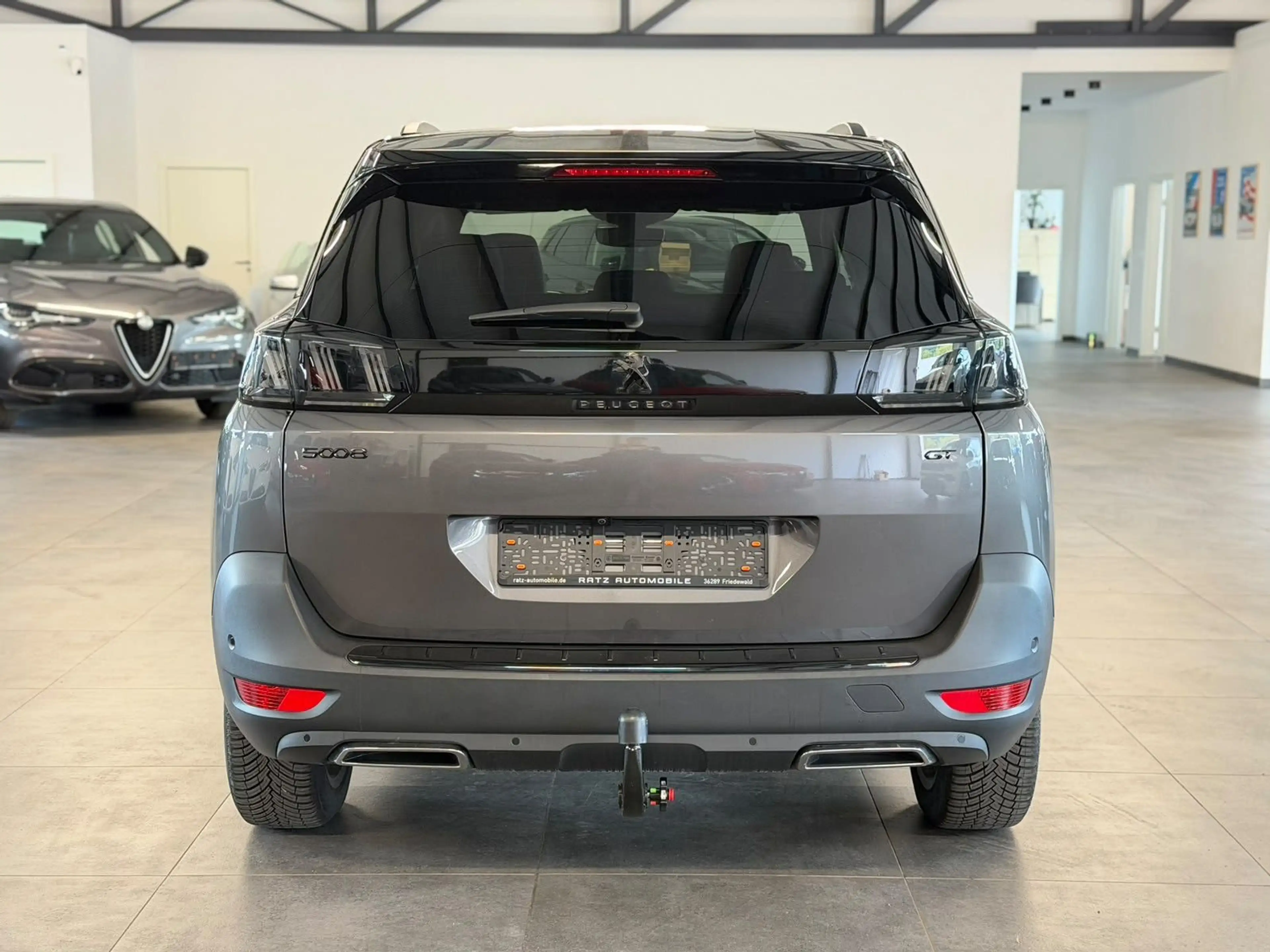 Peugeot 5008 Hybrid 136 GT PANO+ACC+KAM+LED+TOT.W+7SITZE — photo 5
