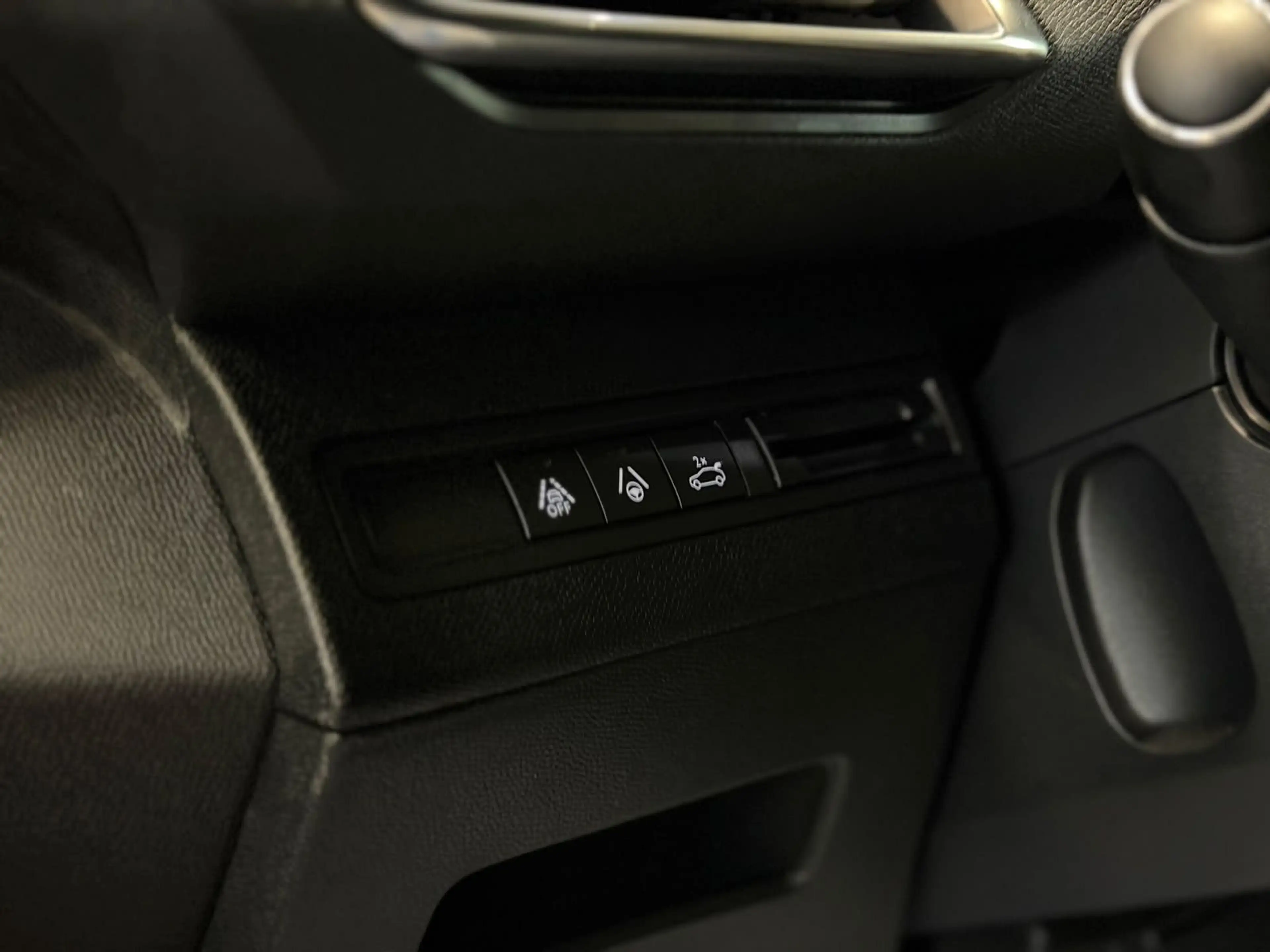Peugeot 5008 Hybrid 136 GT PANO+ACC+KAM+LED+TOT.W+7SITZE — photo 10