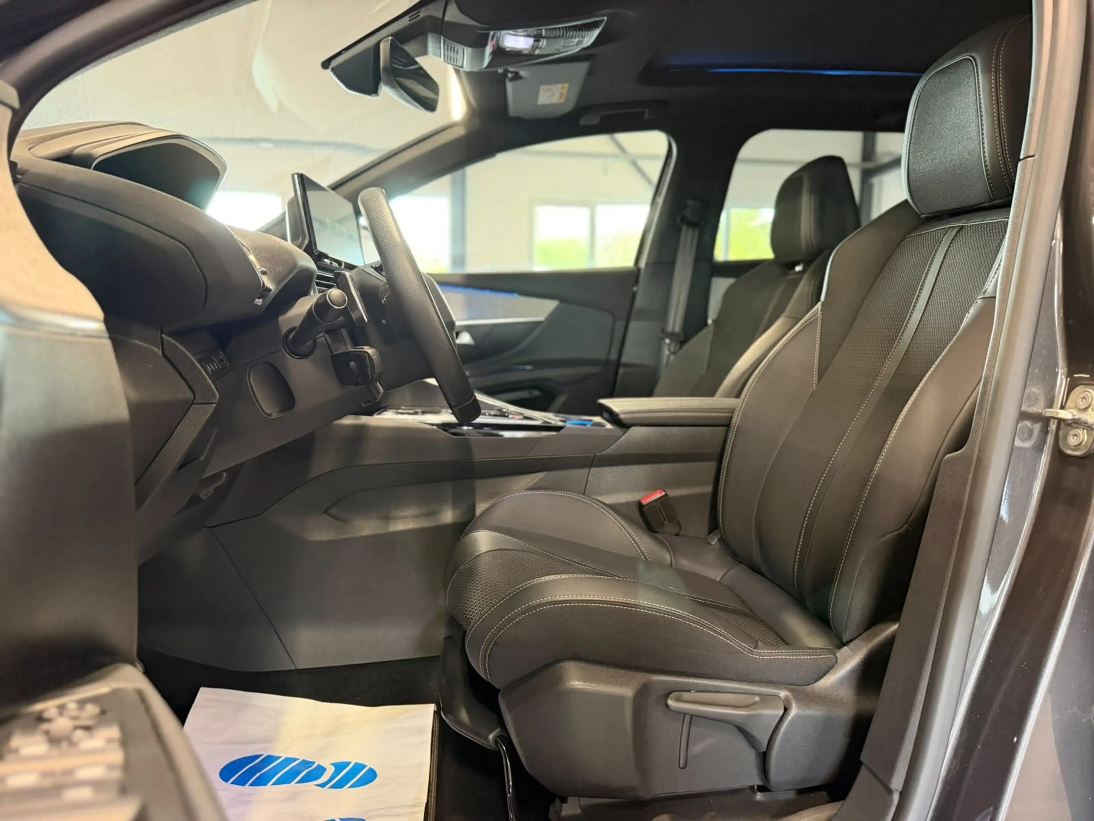 Peugeot 5008 Hybrid 136 GT PANO+ACC+KAM+LED+TOT.W+7SITZE — photo 7