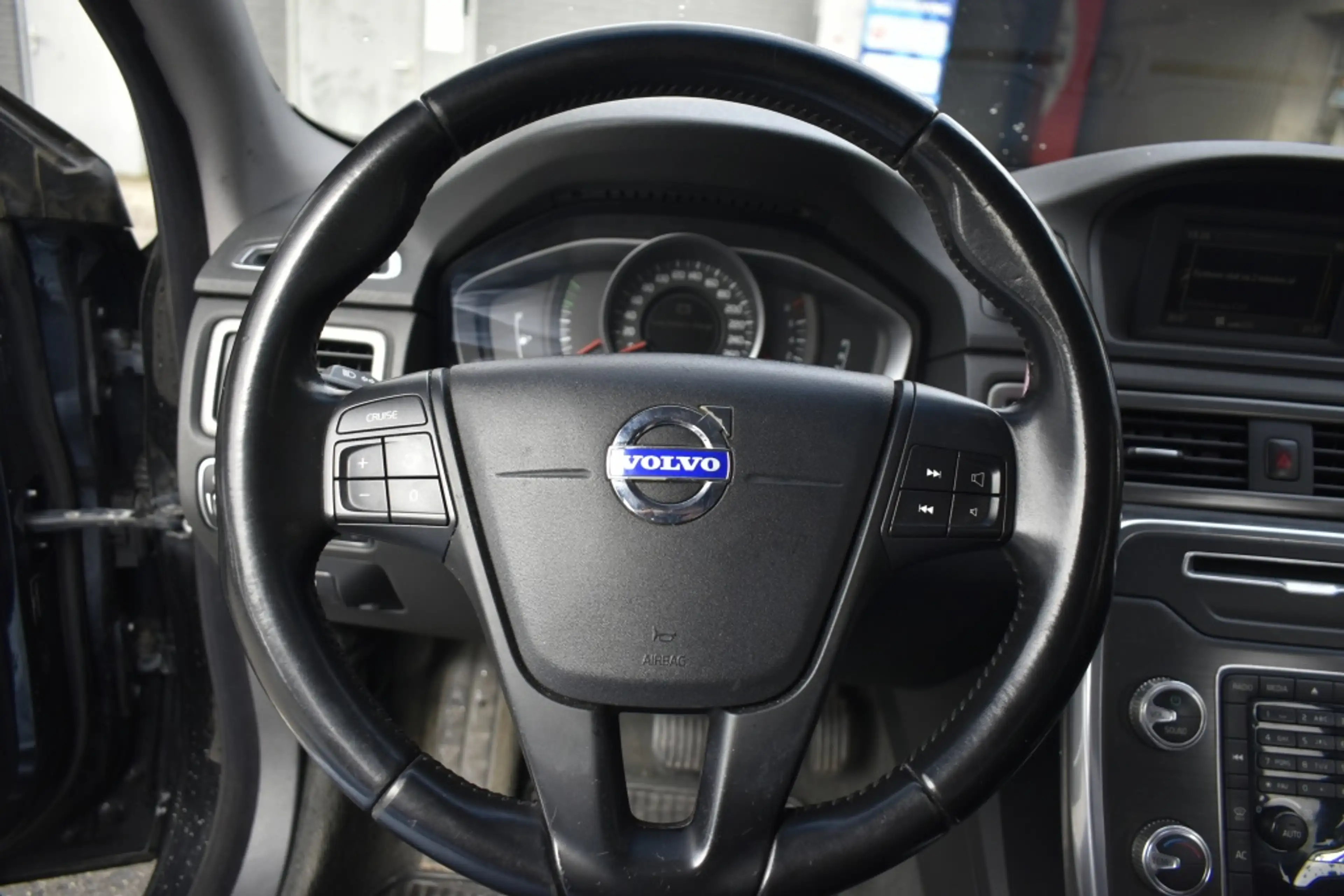 Volvo V70 2.0 T5 Kinetic — photo 19