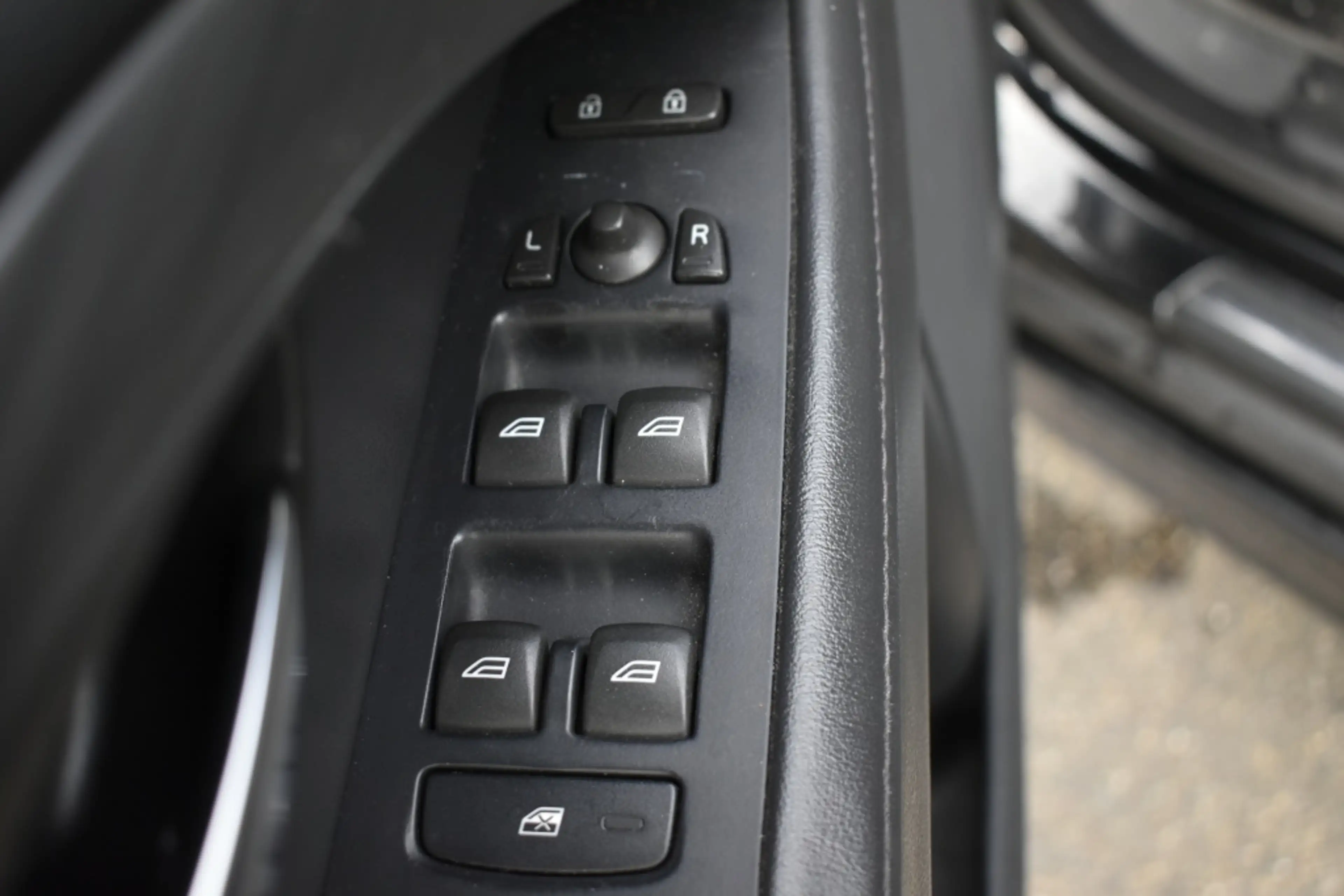 Volvo V70 2.0 T5 Kinetic — photo 15