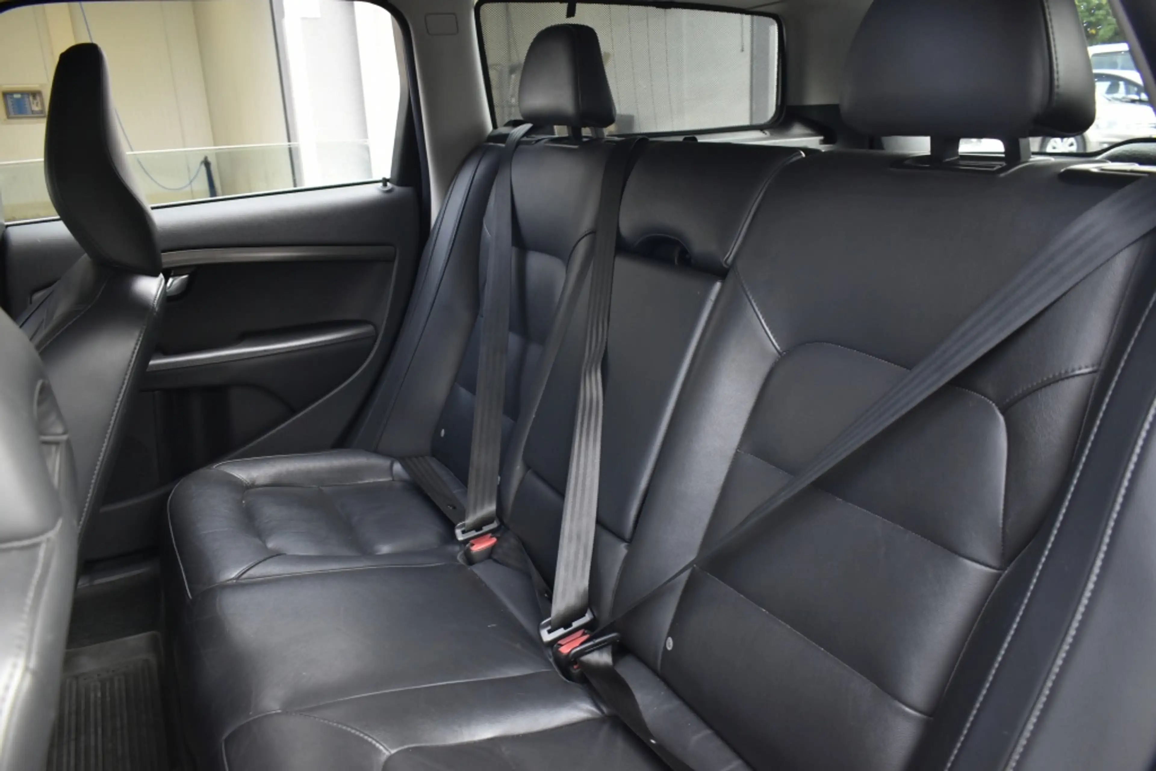 Volvo V70 2.0 T5 Kinetic — photo 11