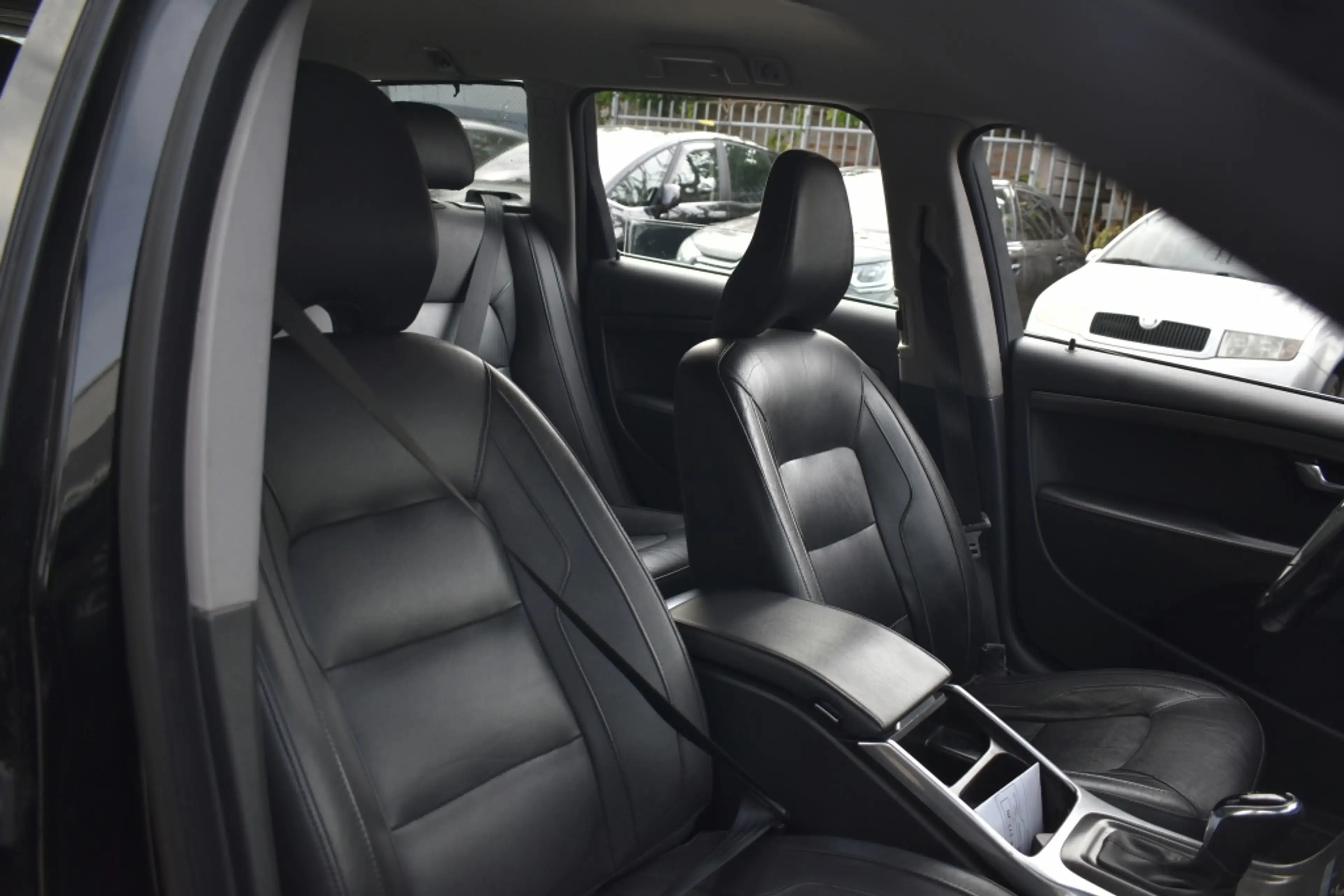 Volvo V70 2.0 T5 Kinetic — photo 14