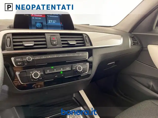 BMW 1 Series view 21