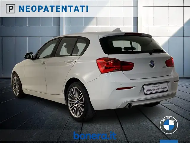 BMW 1 Series view 8