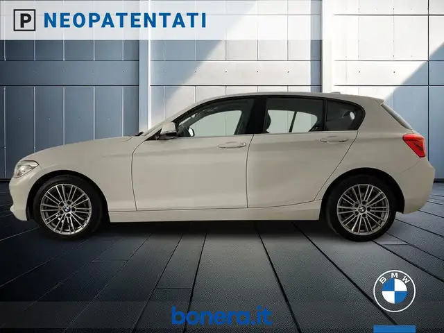BMW 1 Series view 9