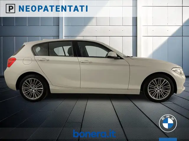 BMW 1 Series view 5