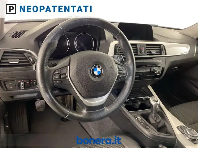 BMW 1 Series view 16