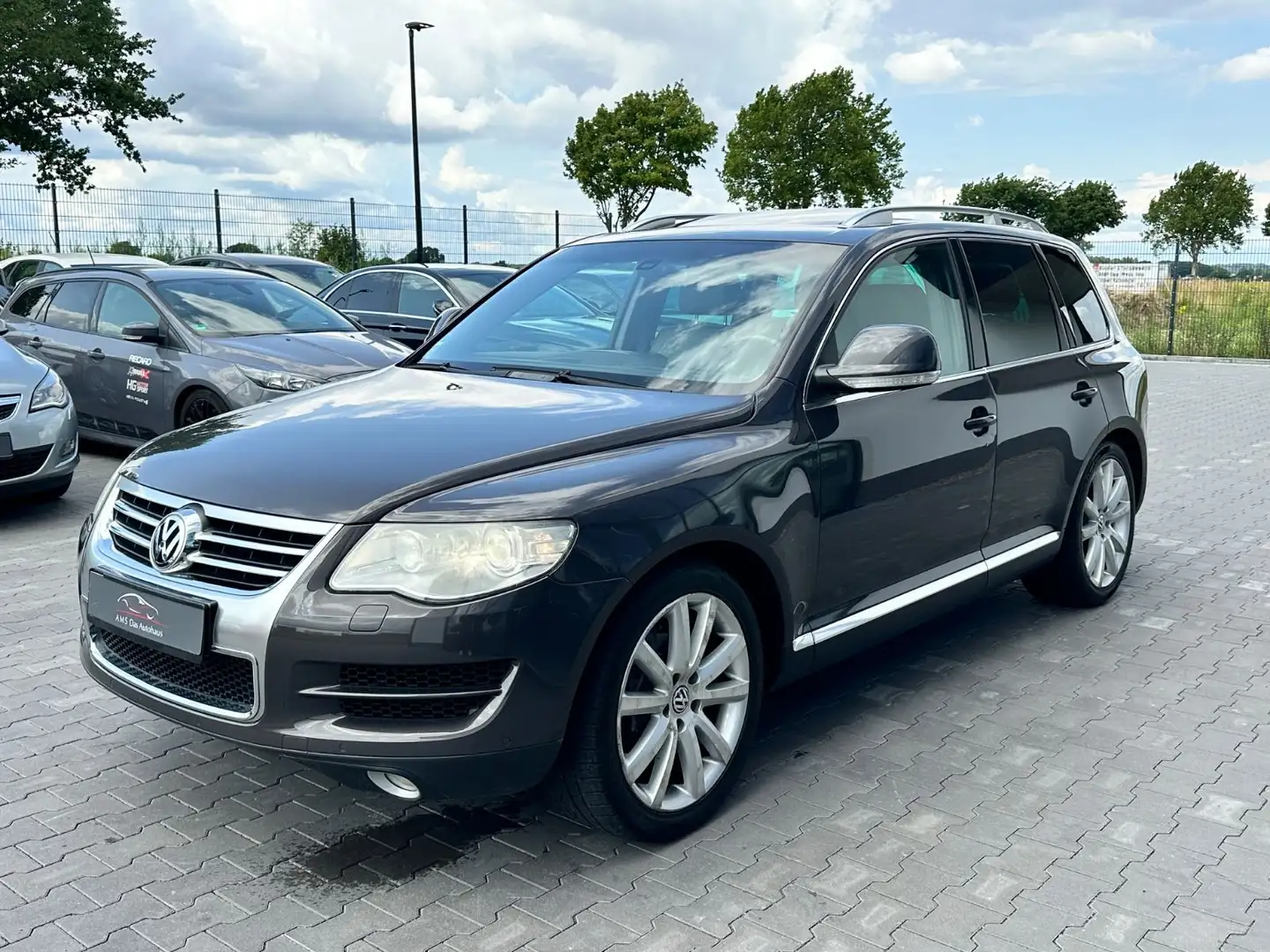 Volkswagen Touareg V8 4.2 FSI Navi Leder Xenon E.Dach Gris - 1