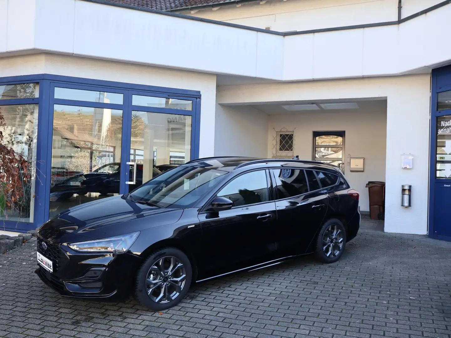 Ford Focus ST-Line Schwarz - 1