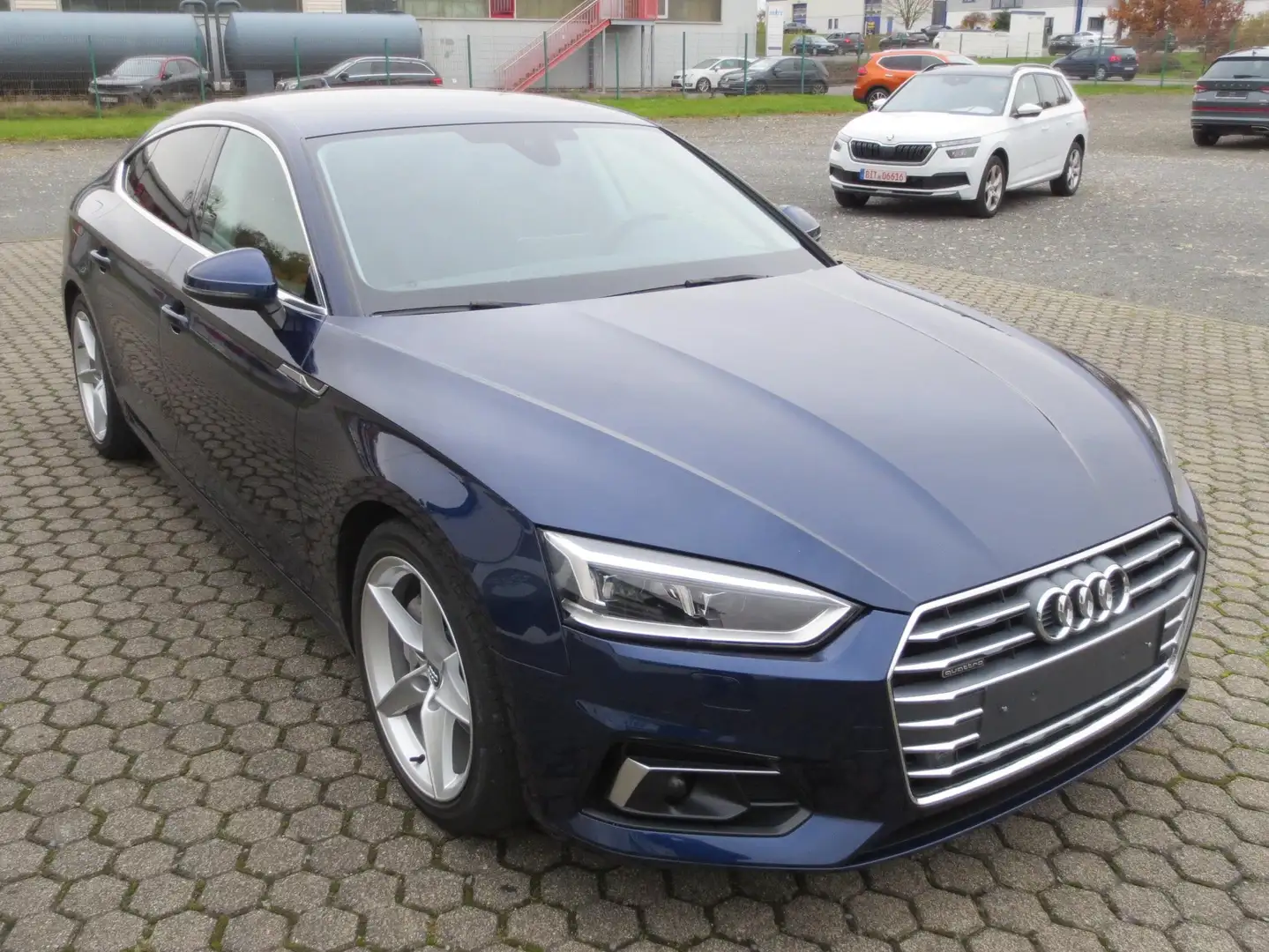 Audi A5 40 TDI quattro sport *NAVI/LEDER/LED* Blau - 2