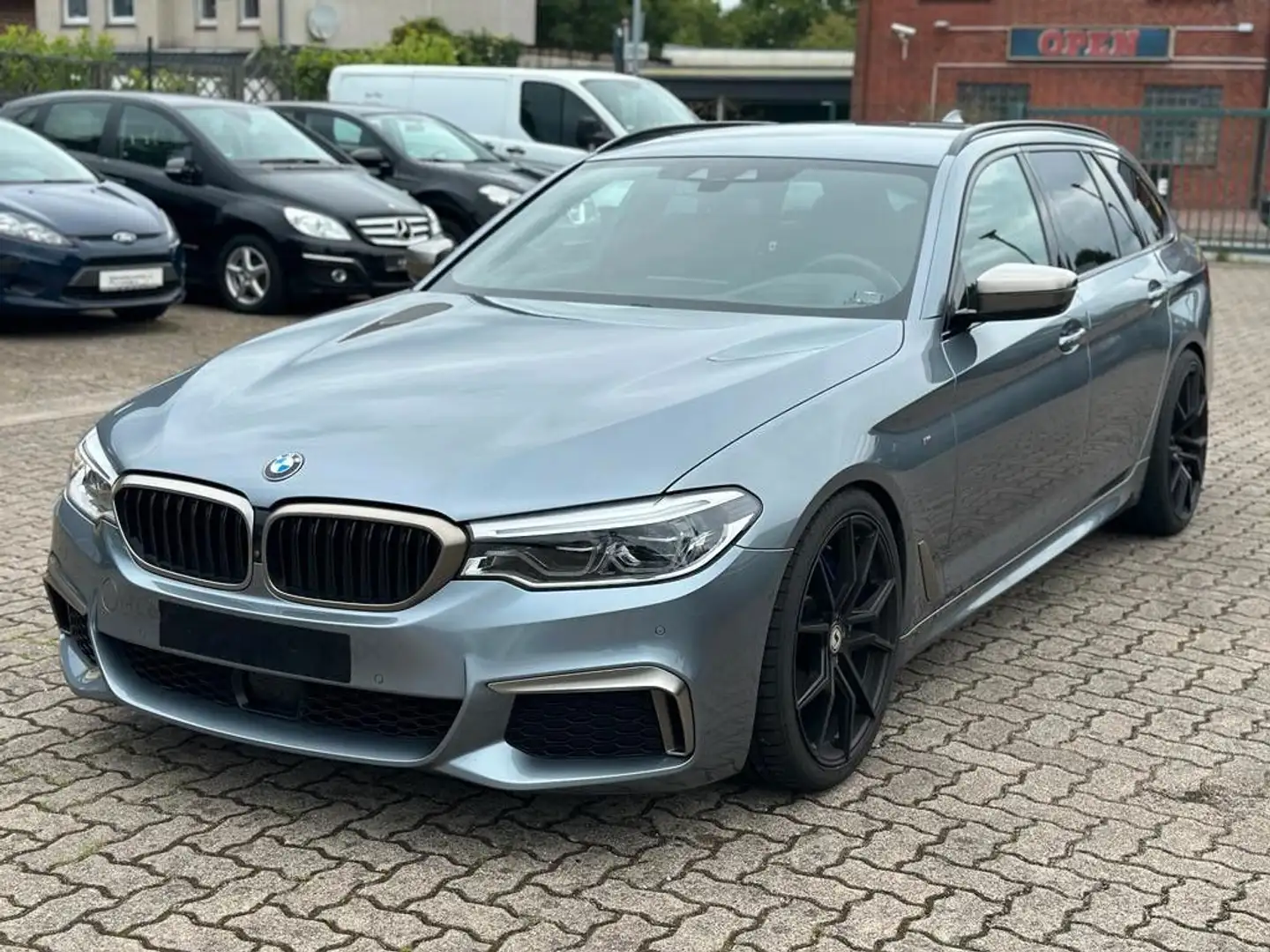 BMW 550 d xDrive | BMW Garantie | M | Gris - 1