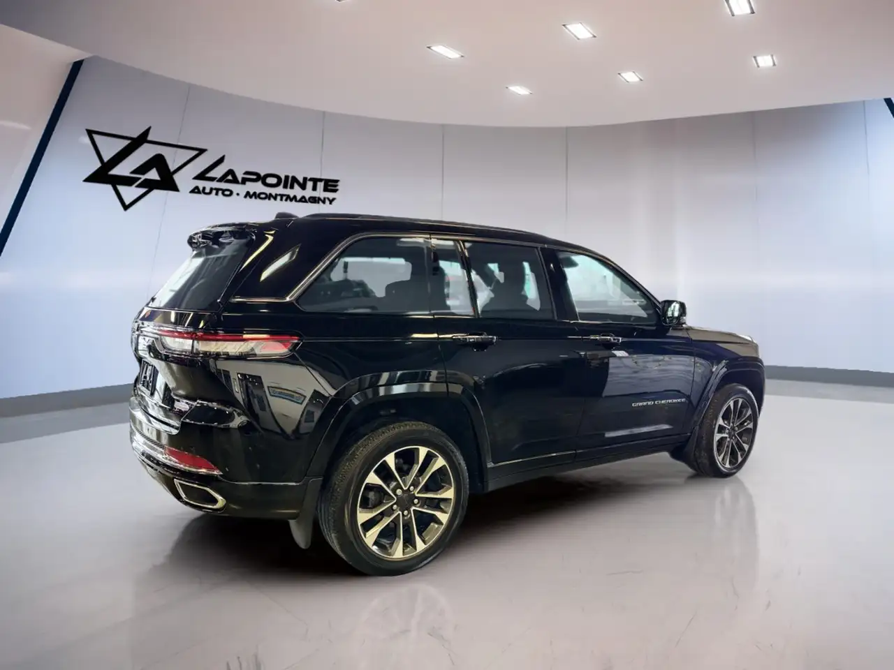 Jeep Grand Cherokee снимка Jeep Grand Cherokee