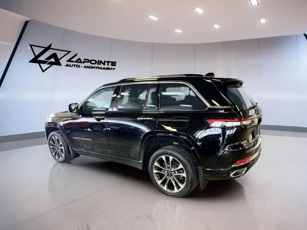Jeep Grand Cherokee снимка Jeep Grand Cherokee
