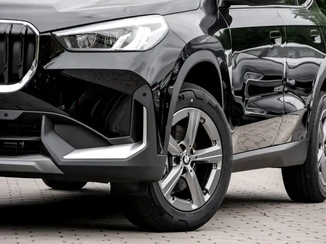 BMW X1 view 5