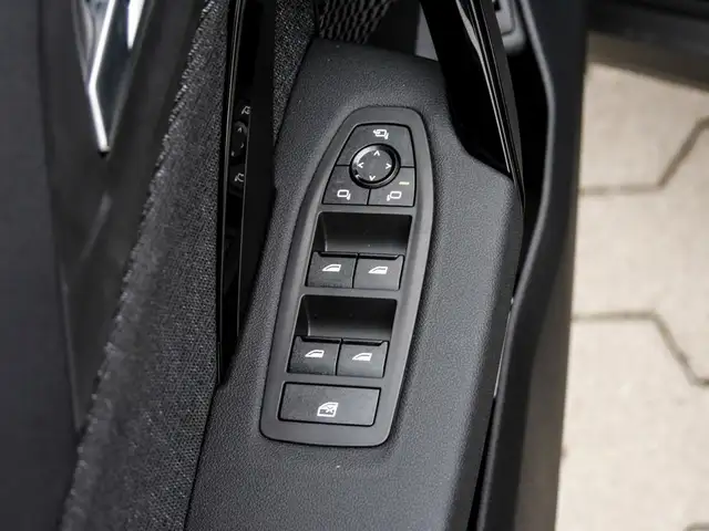 BMW X1 view 13