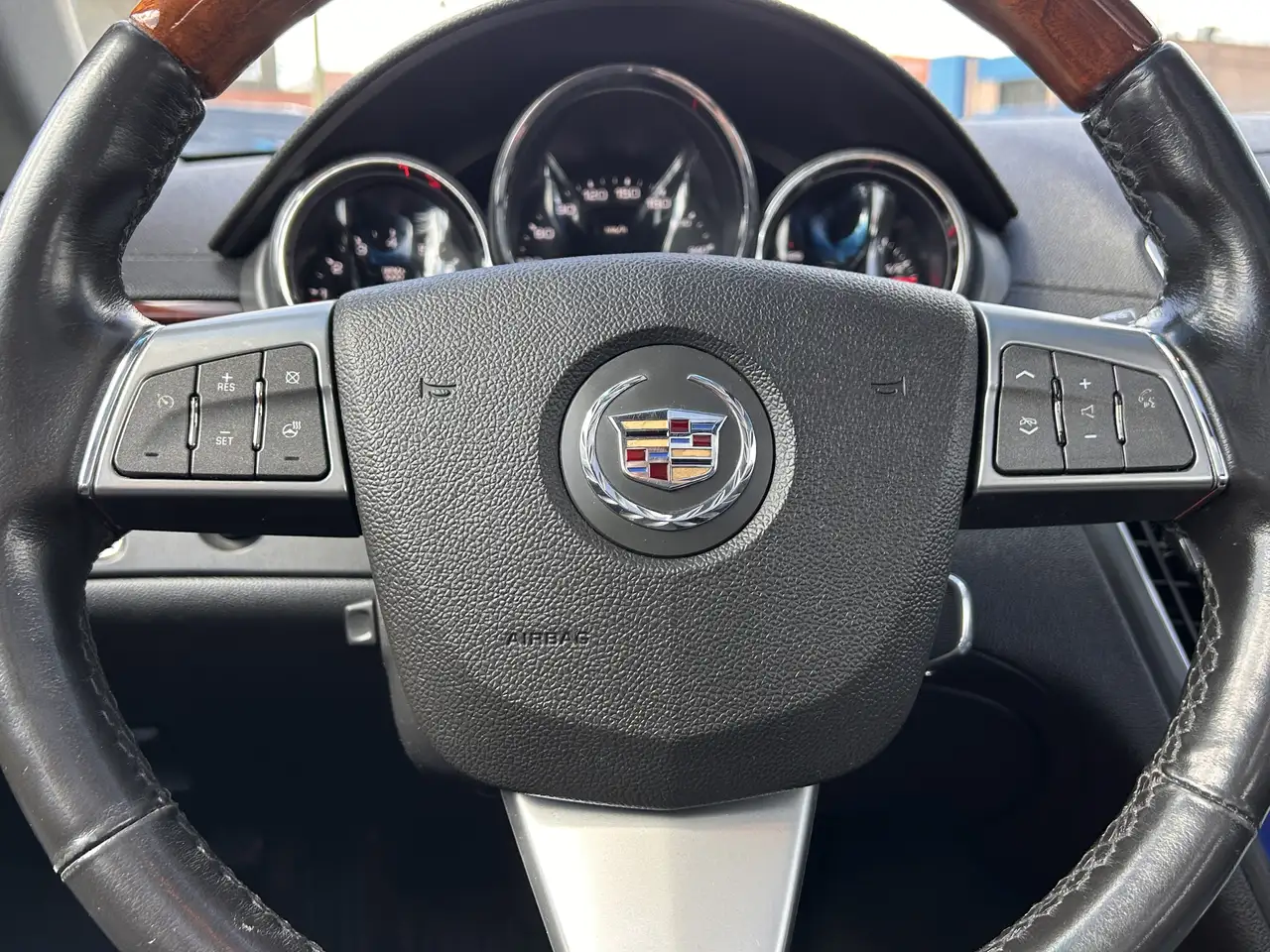 Cadillac CTS снимка Cadillac CTS