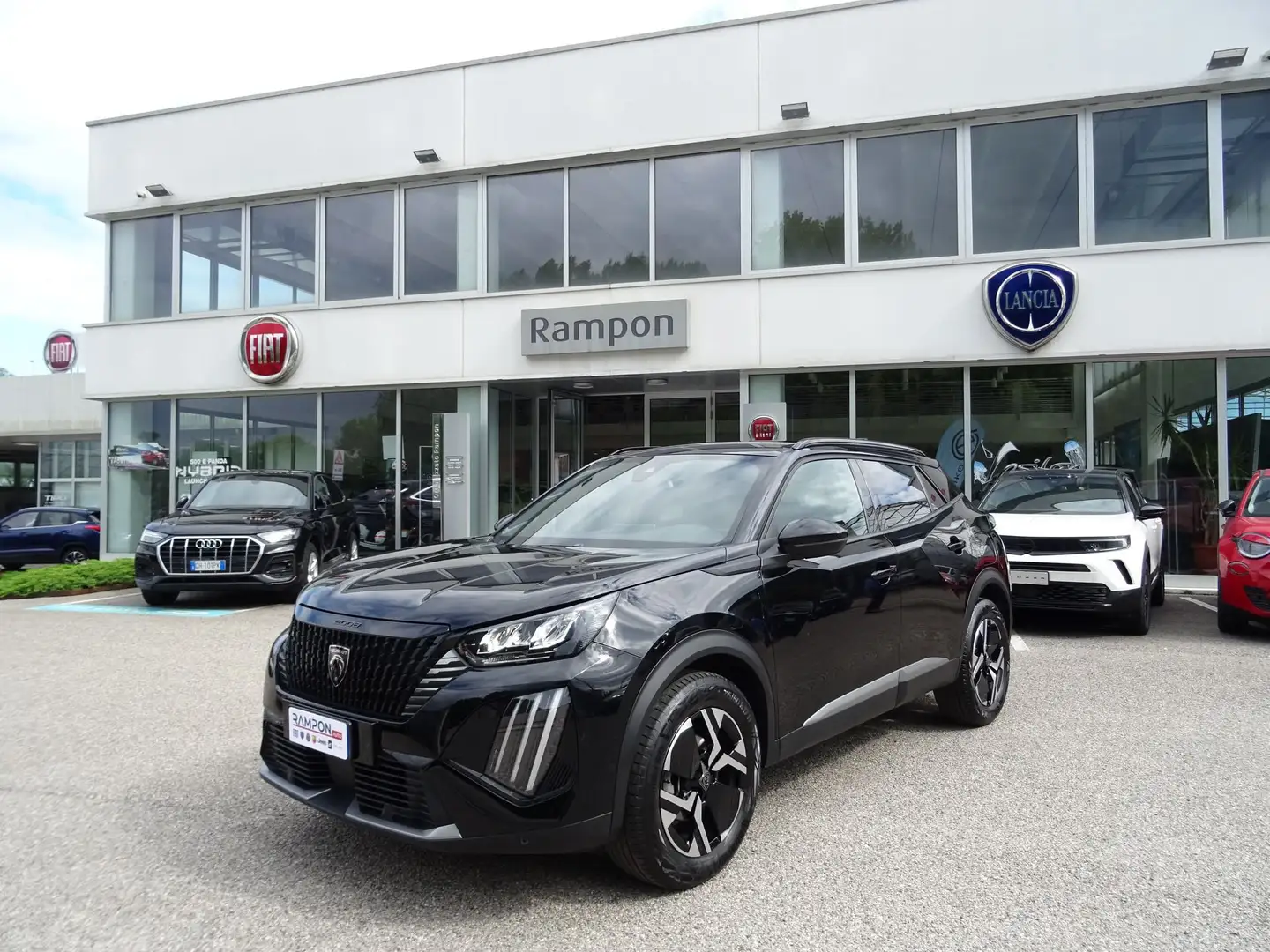 Peugeot 2008 PureTech 130 EAT8 S&S GT Line Nero - 1