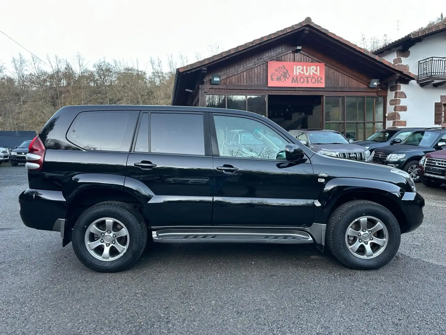 Toyota Land Cruiser D-4D VX Negro - 1